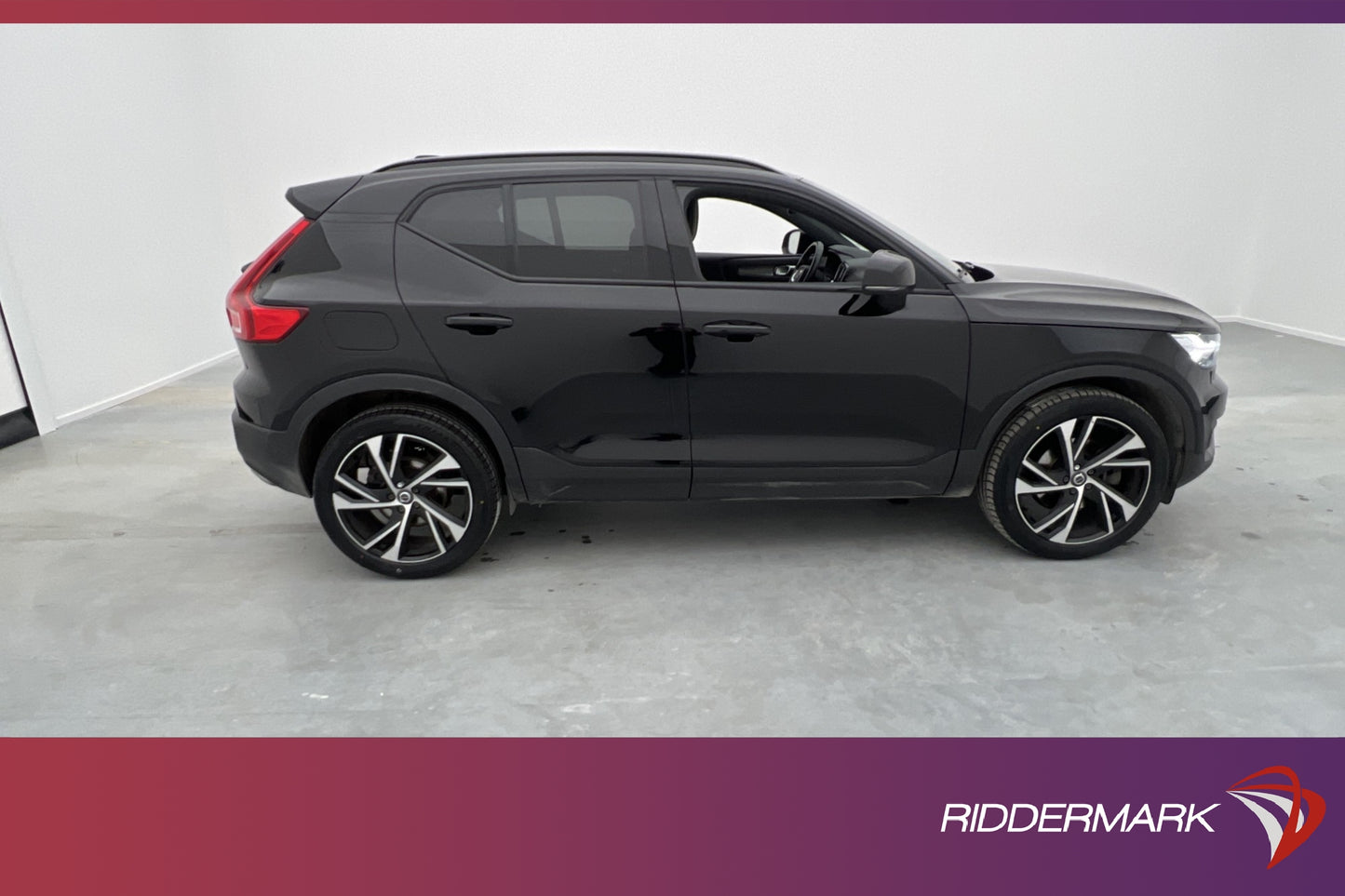 Volvo XC40 D4 AWD 190hk R-Design Kamera Navi VOC BLIS