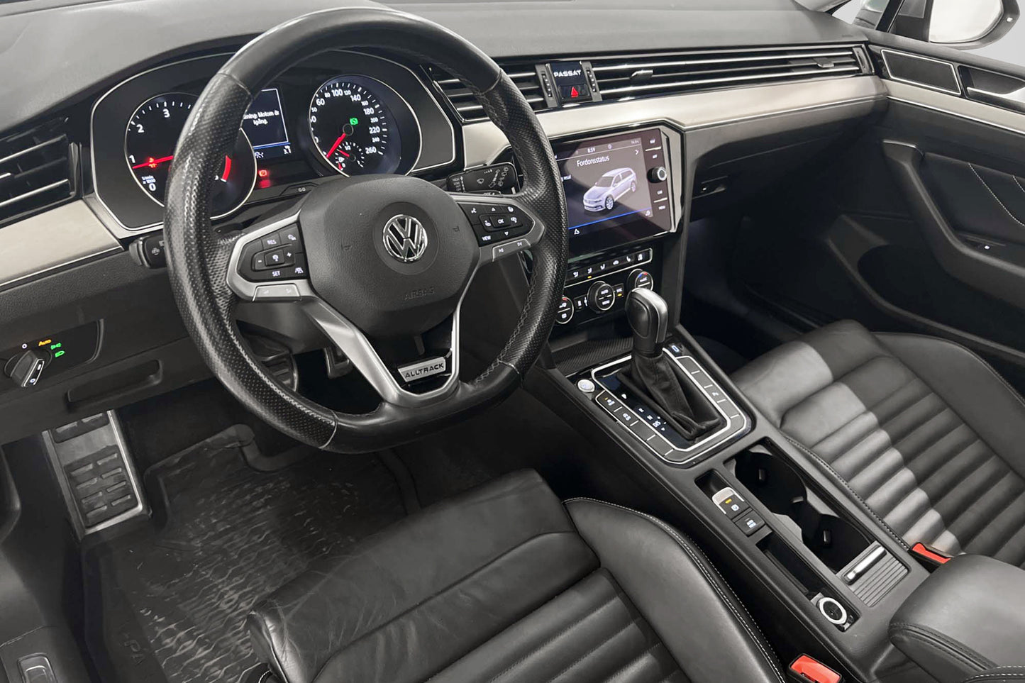 Volkswagen Passat Alltrack 4M 190hk Executive Värmare Skinn