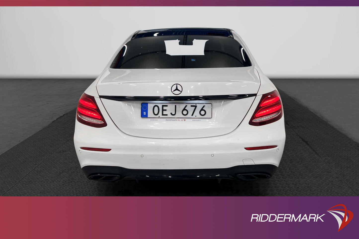 Mercedes-Benz E 350 AMG 258hk Widescreen Pano Värm Burmeiste