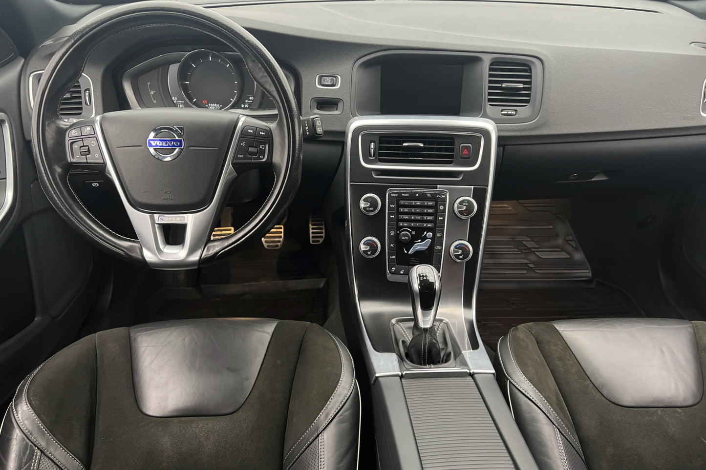 Volvo V60 D3 150hk R-Design VOC Kamera Navi Rattvärme BLIS