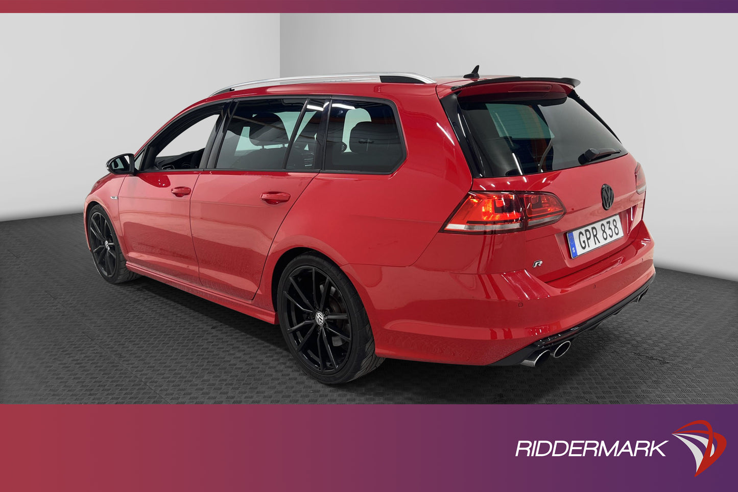 Volkswagen Golf R 2.0 4M DSG 300hk Pano B-kamera Alcantara