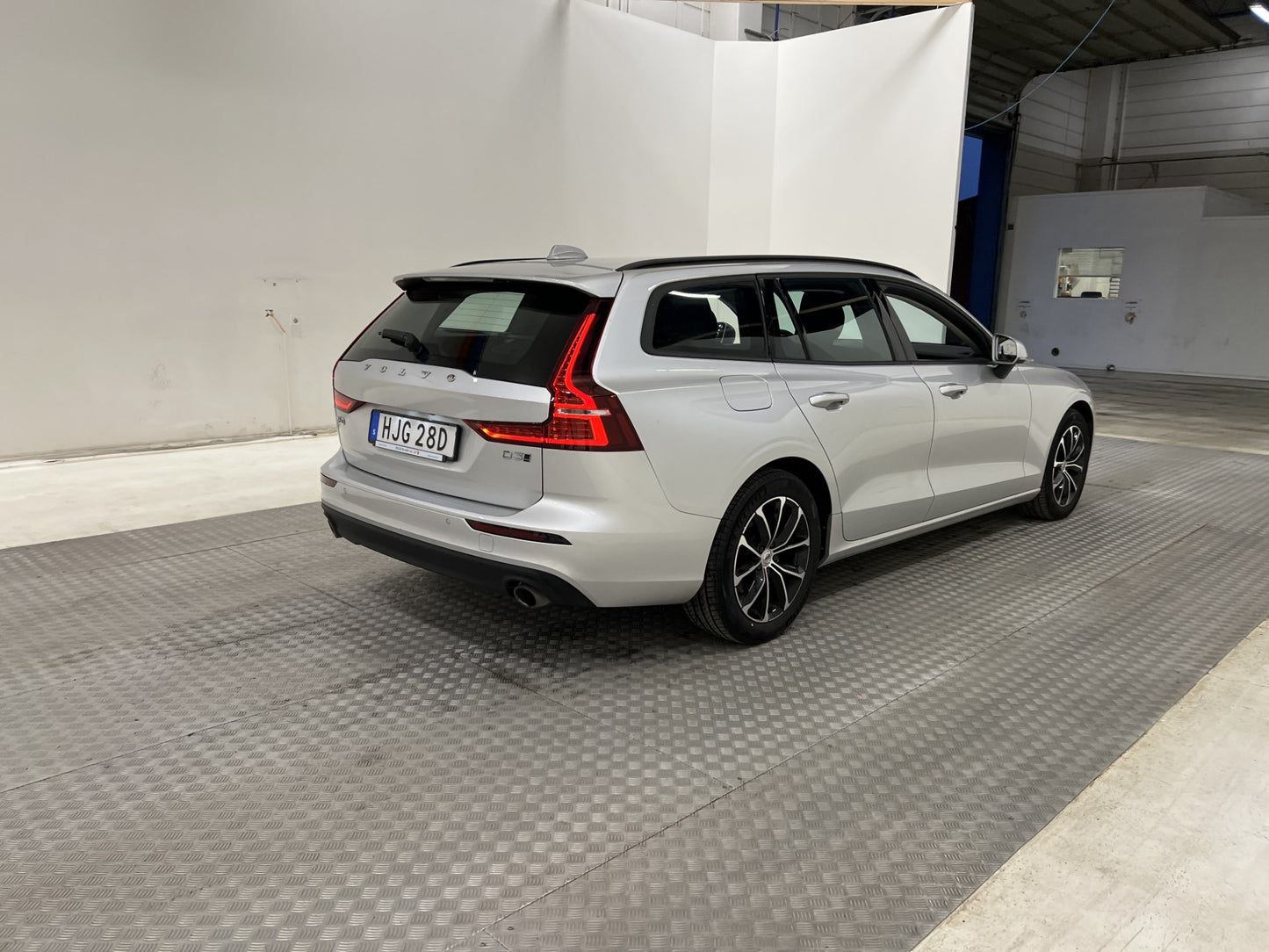 Volvo V60 D3 AWD Advanced VOC Kamera Värmare CarPlay MOMS