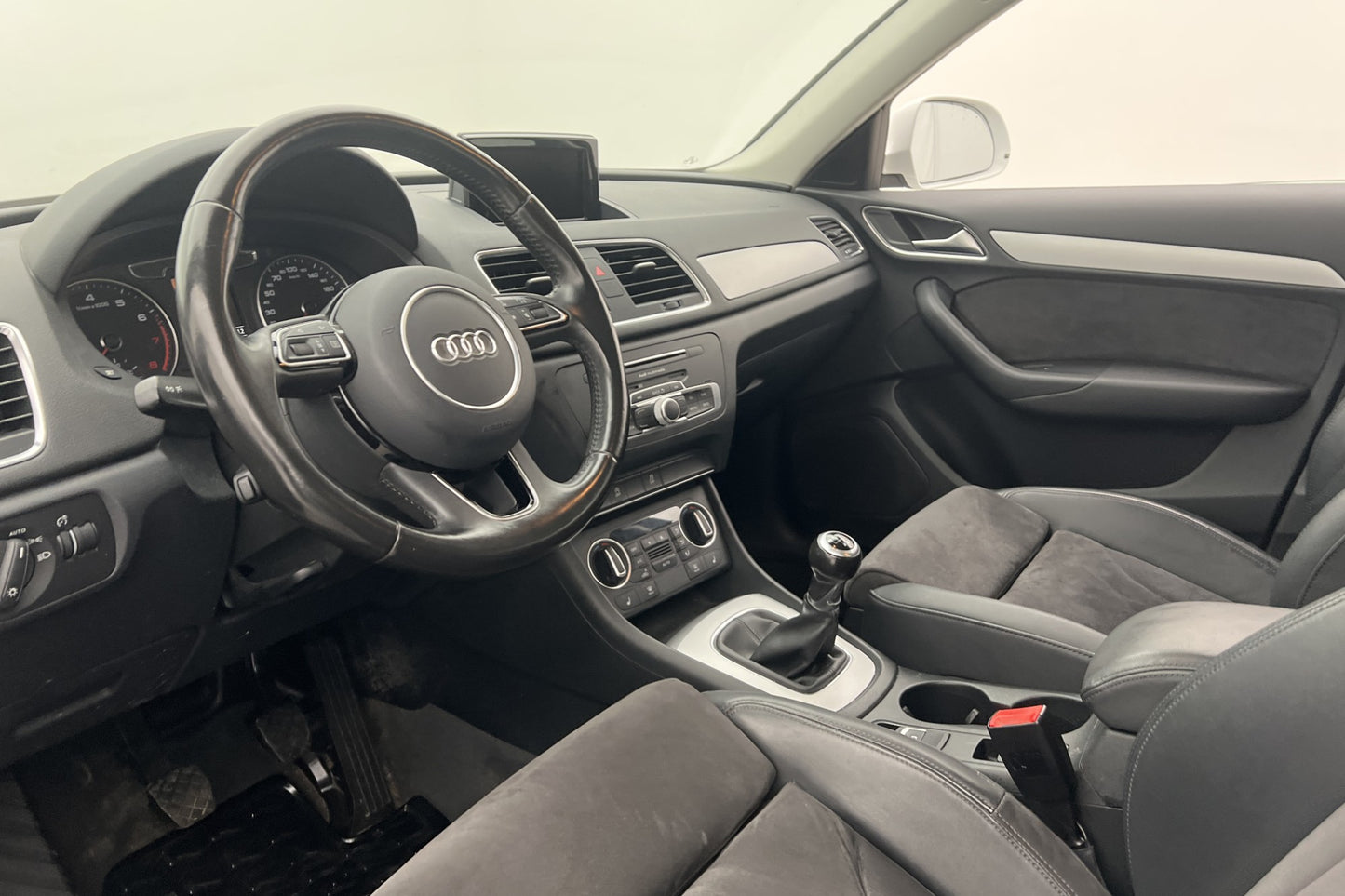 Audi Q3 TFSI 150hk Sport Edition Värmare Sensorer En-brukare