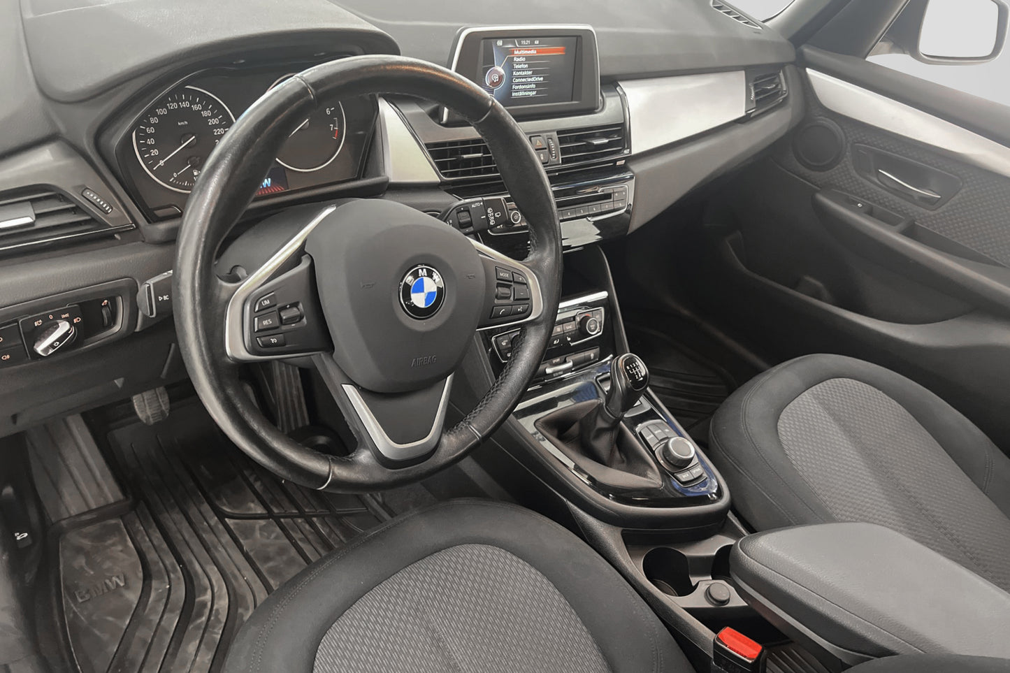 BMW 218i Active Tourer Advantage P-sensor Drag Välservad