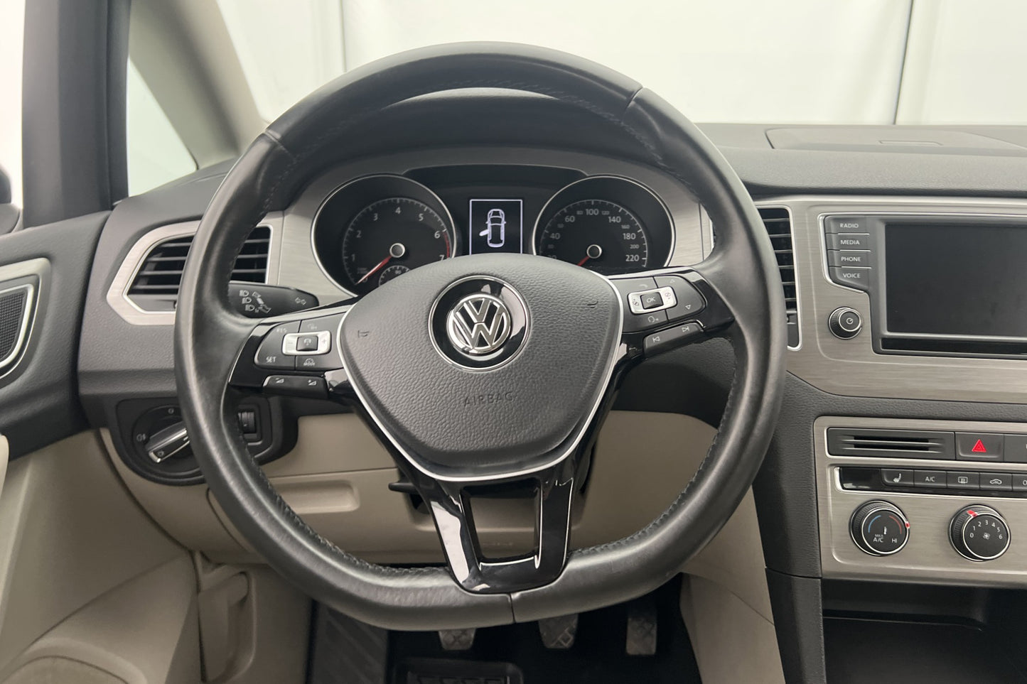 Volkswagen Golf Sportsvan 1.2 TSI 110hk Style Carplay 2-bruk