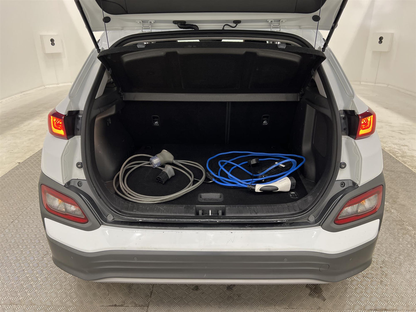 Hyundai Kona 64 kWh 204hk Advanced Rattvärme Värmare