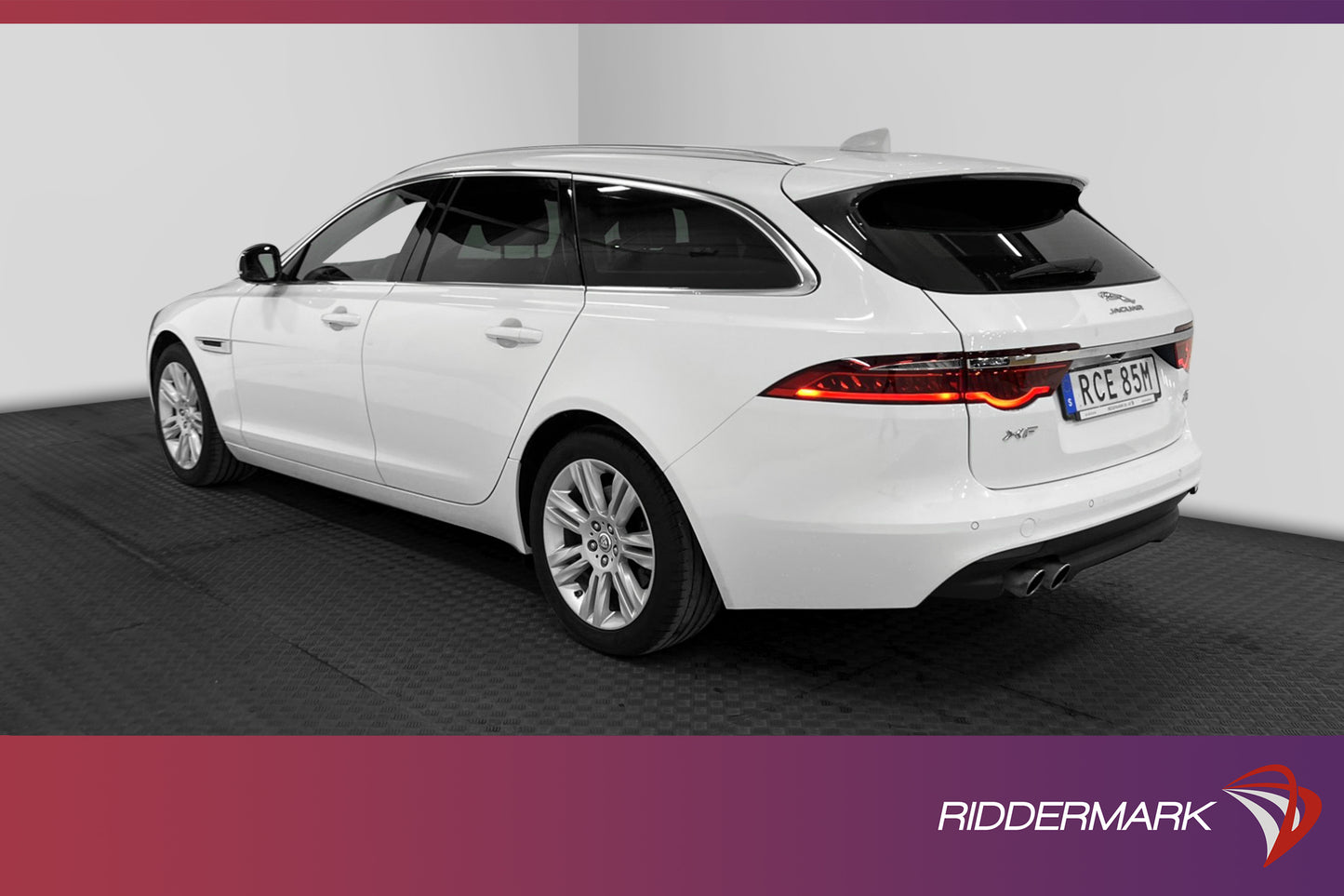 Jaguar XF Sportbrake AWD 180hk Kamera Navi Skinn Välservad