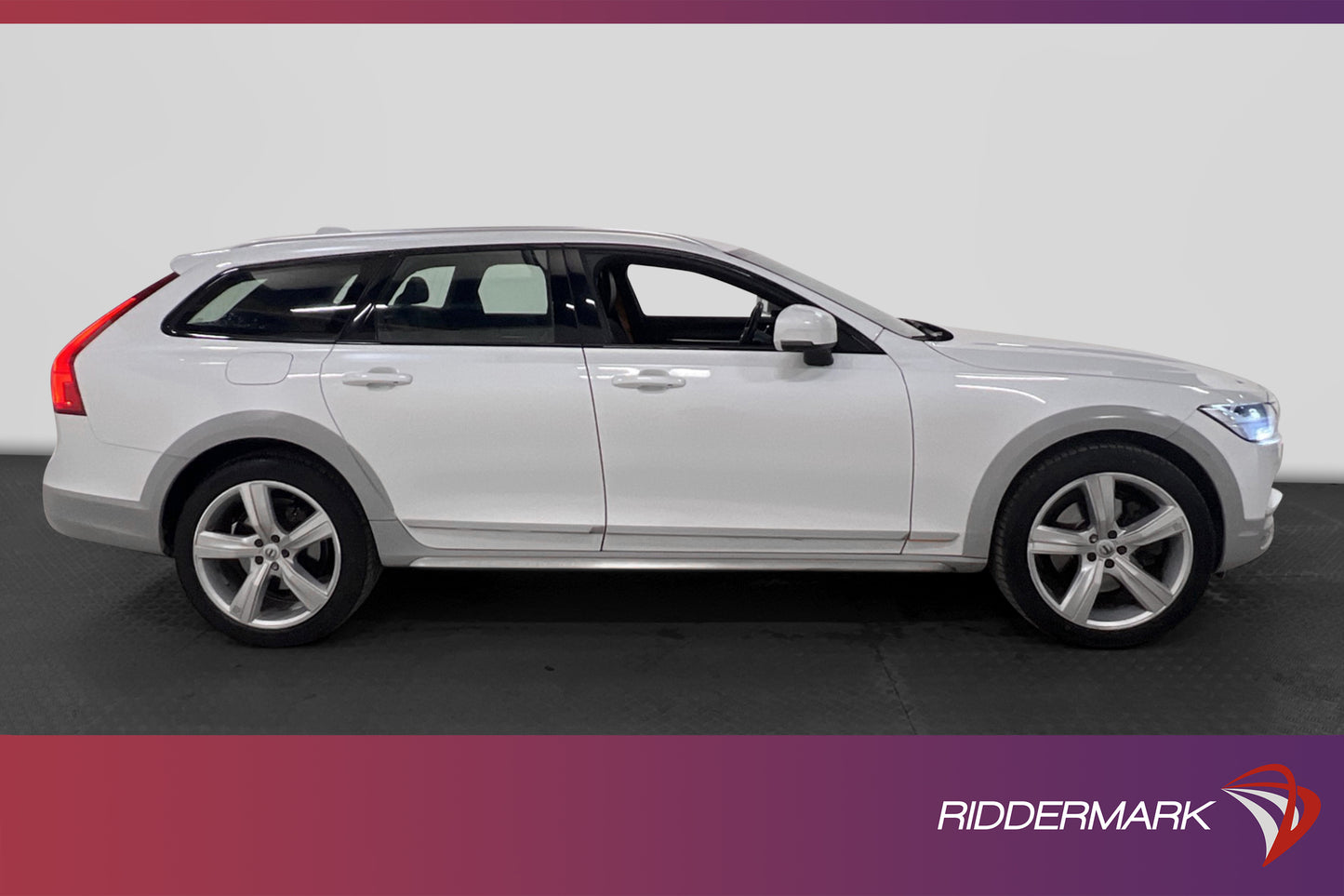 Volvo V90 Cross Country D4 AWD Ocean Race VOC Värm HUD 4-Zon