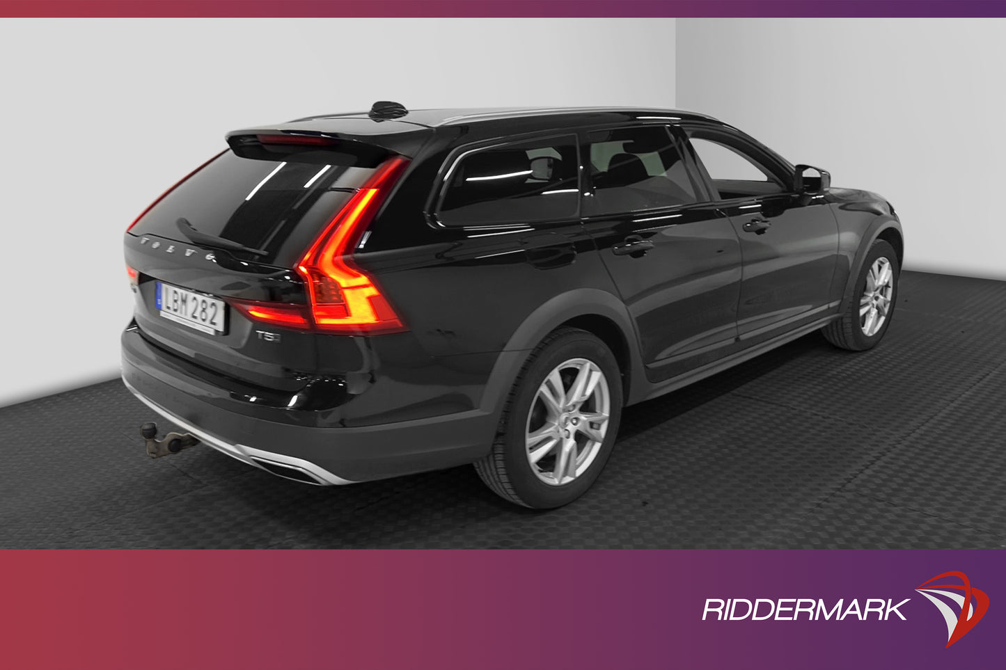 Volvo V90 Cross Country T5 AWD Plus VOC Värmare Skinn Drag