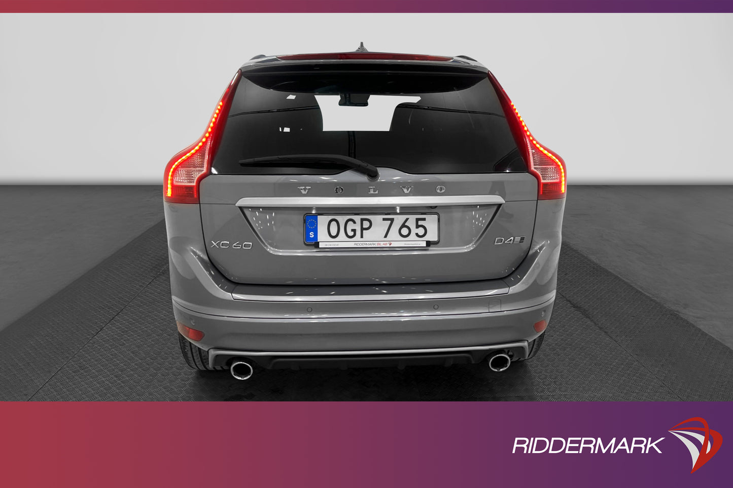 Volvo XC60 D4 AWD R-Design Pano B-kamera Navi D-värm VOC