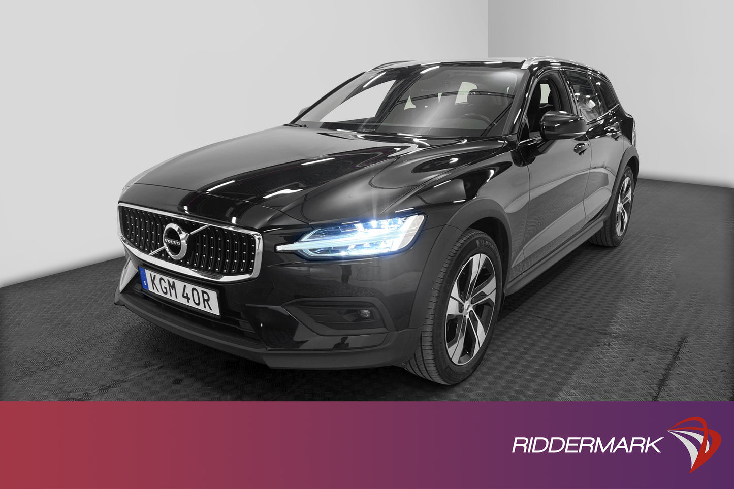 Volvo V60 Cross Country B4 AWD Momentum H/K B-Kam Navi MOMS