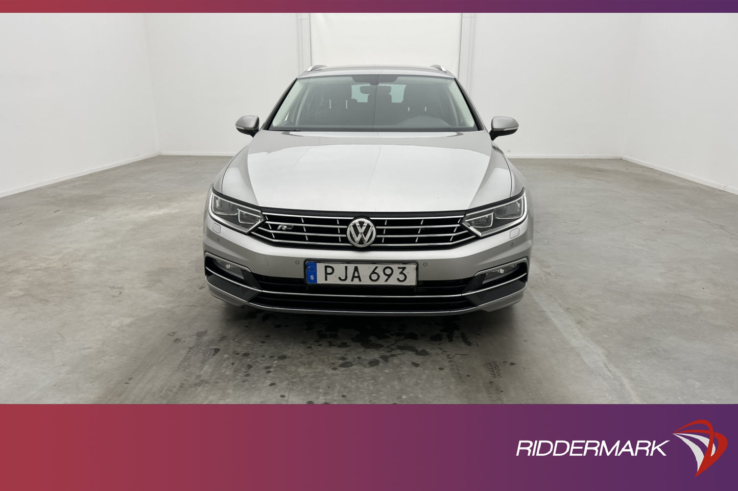 Volkswagen Passat 2.0 TSI 220hk R-Line Värmare Kamera Drag