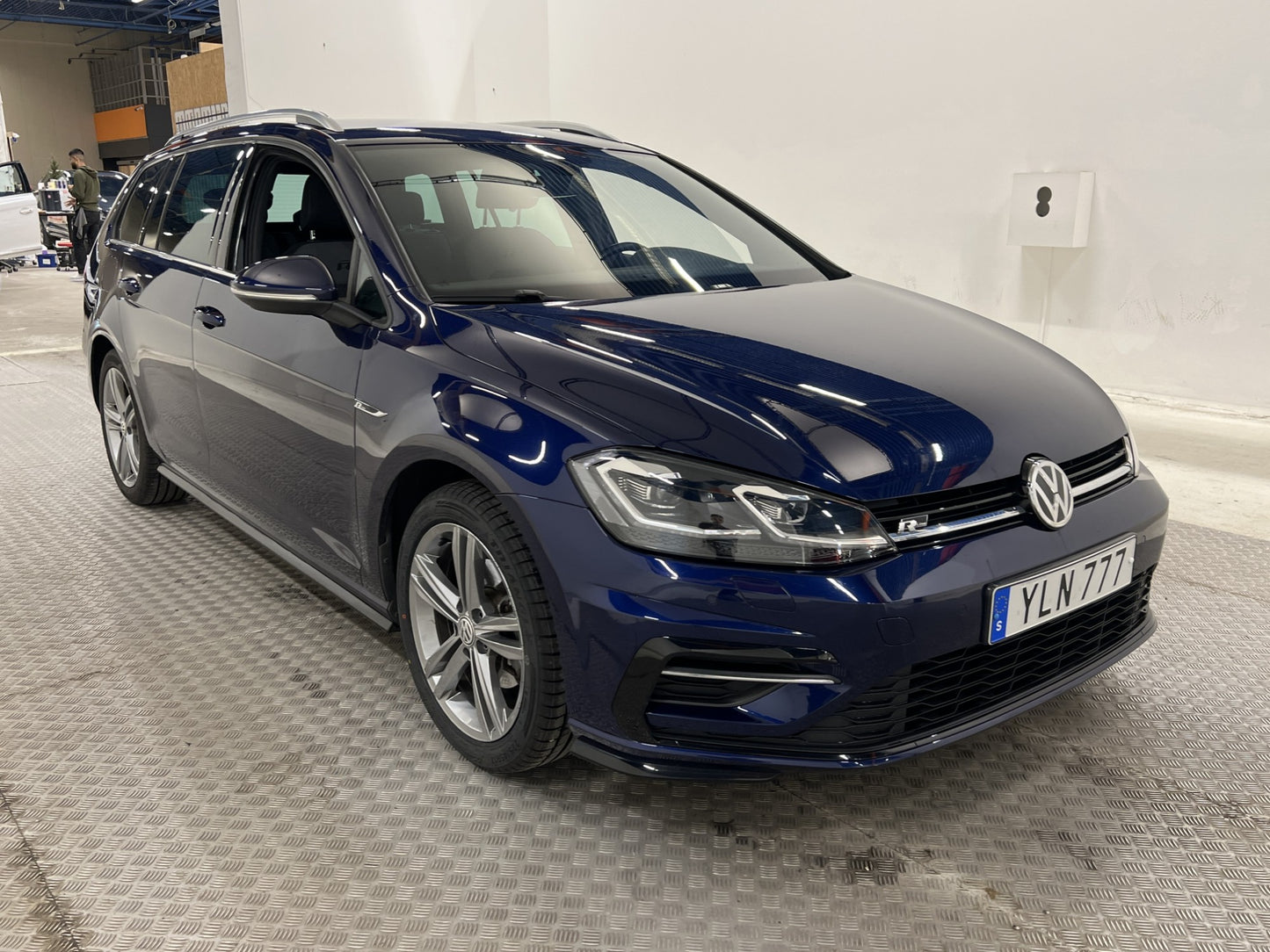 Volkswagen Golf 1.4 TSI 150hk R-line Värmare B-Kamera Drag