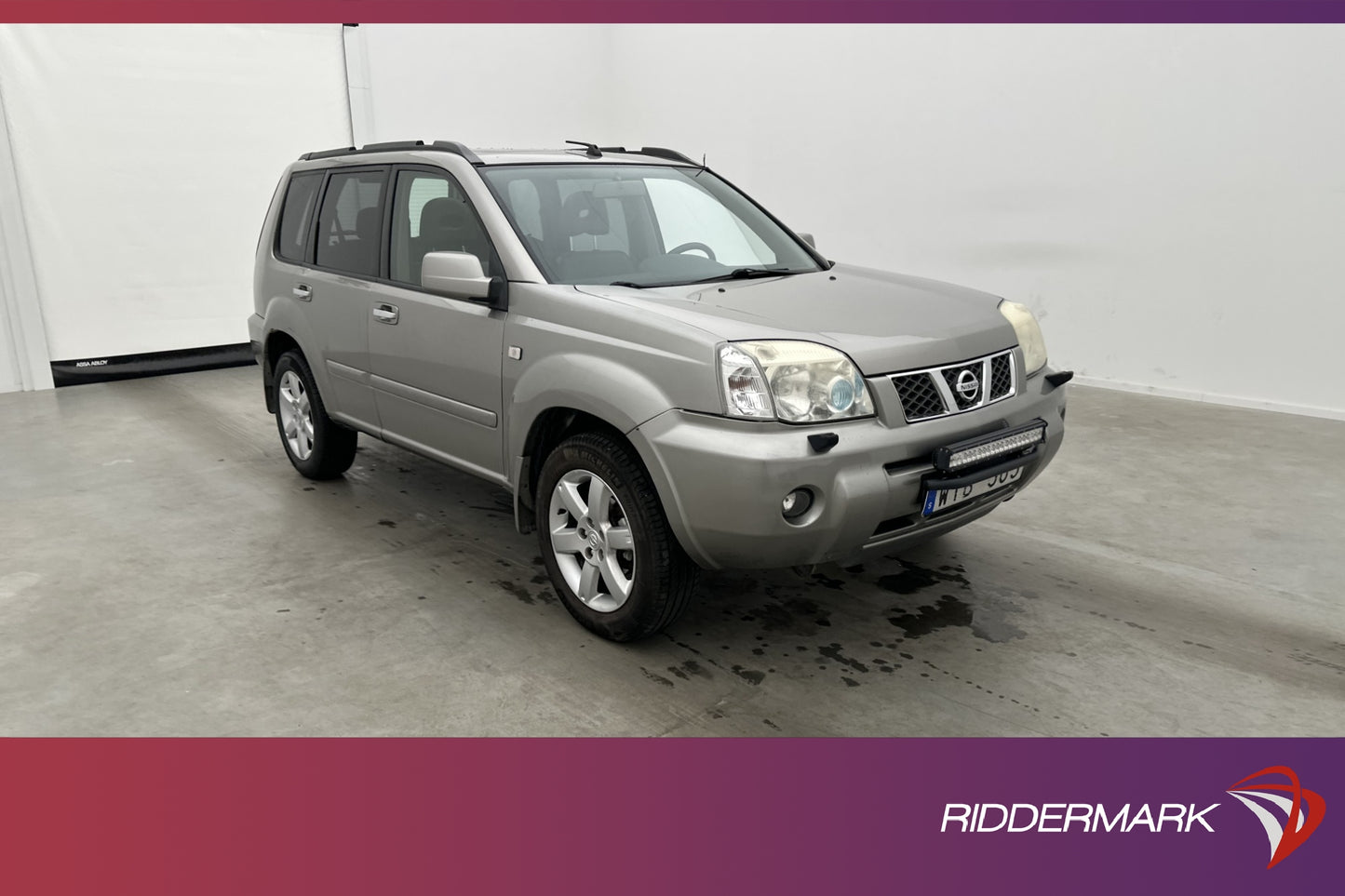 Nissan X-Trail 2.5 4x4 165hk Pano Skinn Elstolar Dragkrok