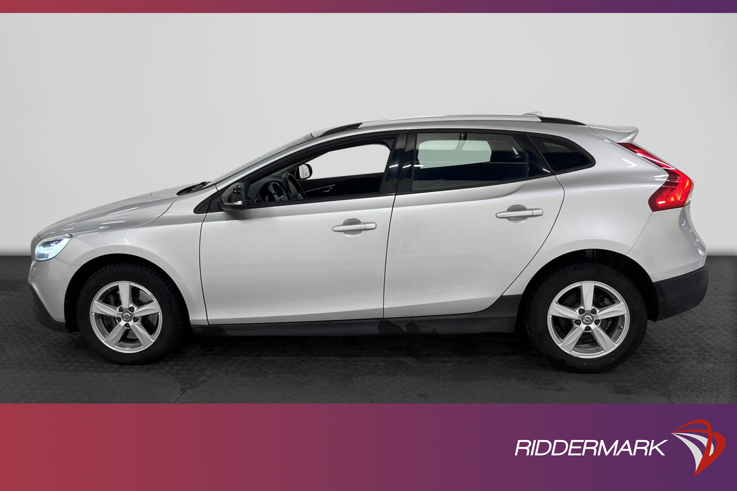 Volvo V40 Cross Country D3 150hk Momentum VOC D-värme Navi