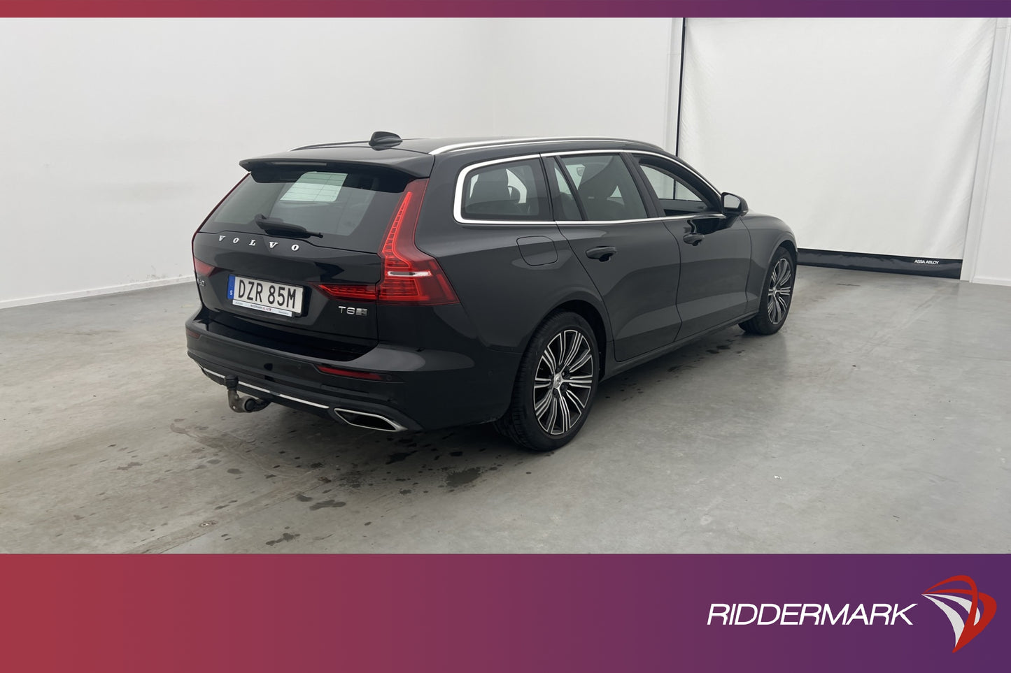 Volvo V60 T8 Inscription VOC Värm HUD 360° Navi Skinn Drag