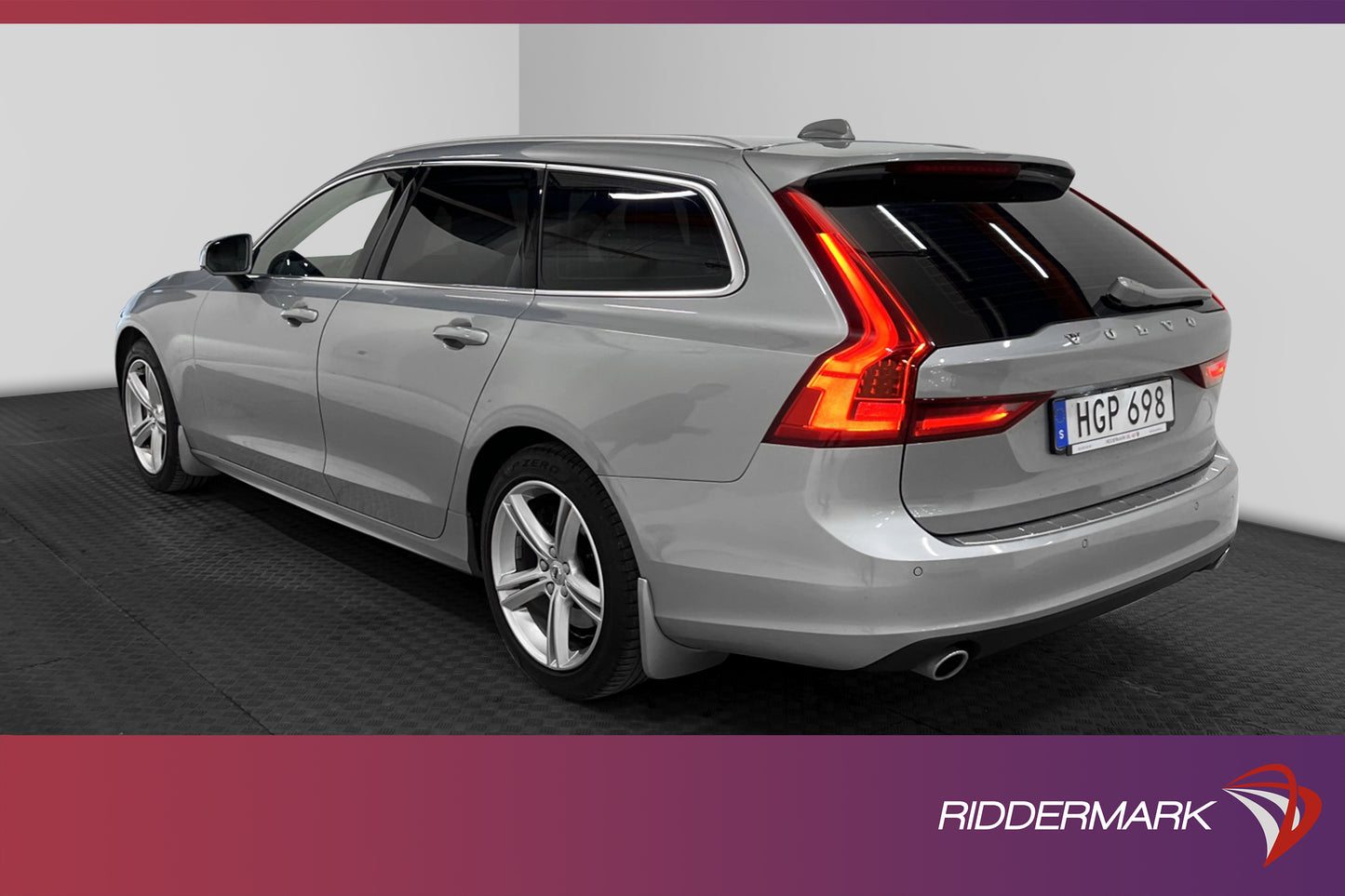 Volvo V90 T4 190hk Advanced Värmare VOC Skinn Navi Kamera