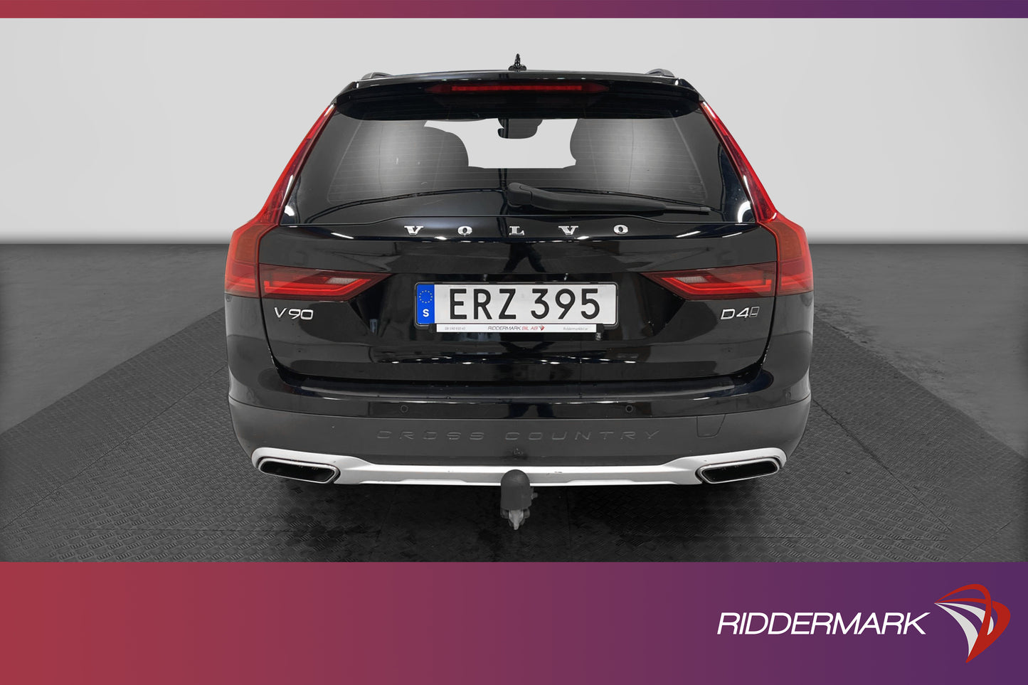 Volvo V90 Cross Country D4 AWD D-värm VOC App-connect