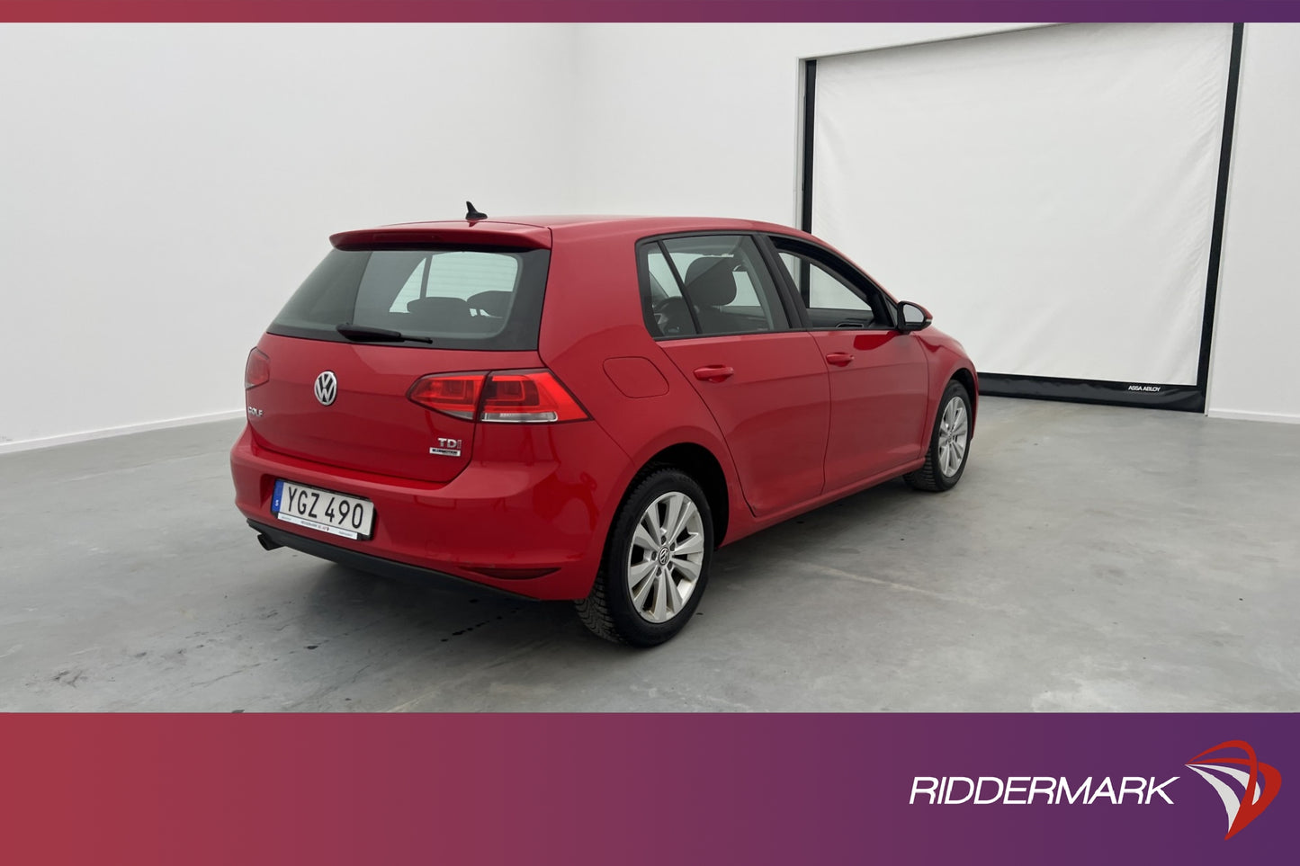 Volkswagen Golf 1.6 TDI 110hk Style Värmare CarPlay Välserv