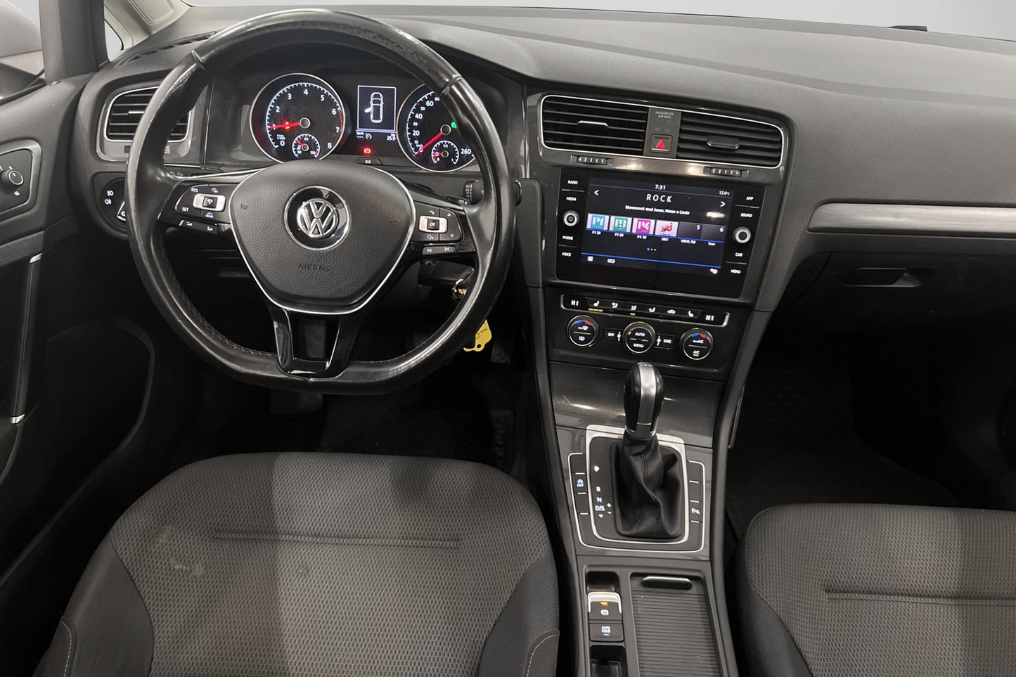 Volkswagen Golf 1.0 TSI CarPlay M-värme 110hk