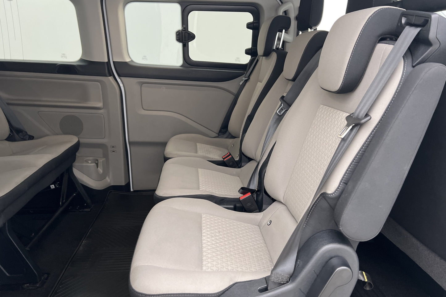 Ford Tourneo Custom 2.0TDCi Värmare CARPLAY B-Kamera 9-Sits