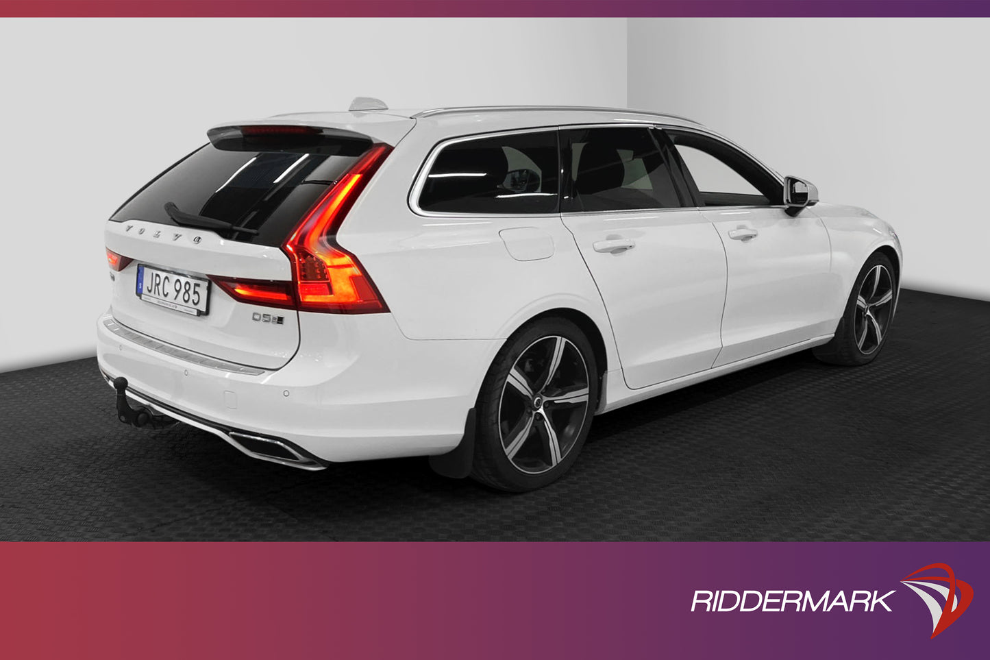 Volvo V90 D5 AWD 235hk R-Design D-Värm B-Kam VOC Navi Drag