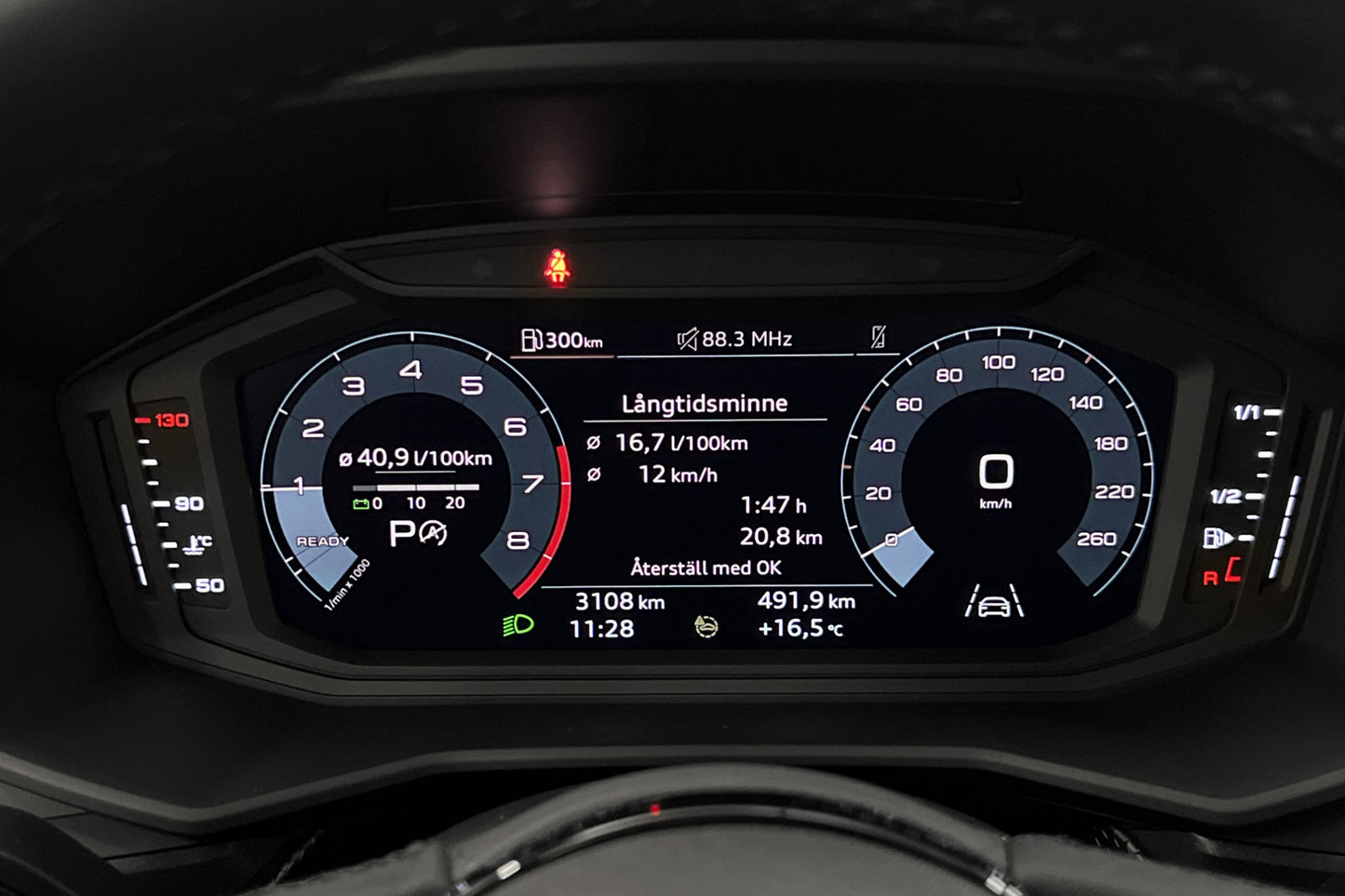 Audi A1 Sportback 30 TFSI 110hk ENDAST 310 MIL Cockpit PDC