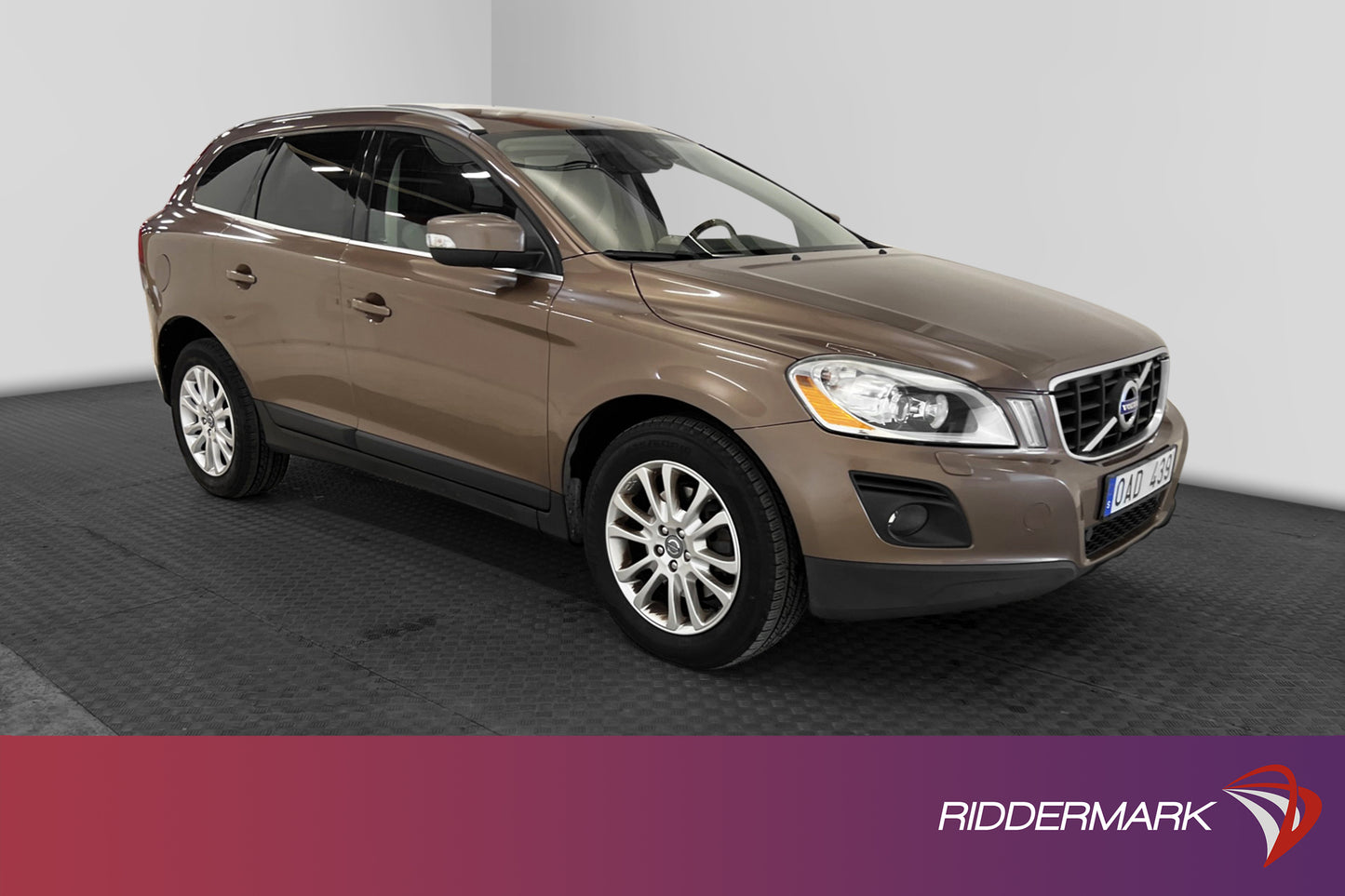 Volvo XC60 D5 205hk AWD Summum Skinn D-Värmare Drag Nyservad