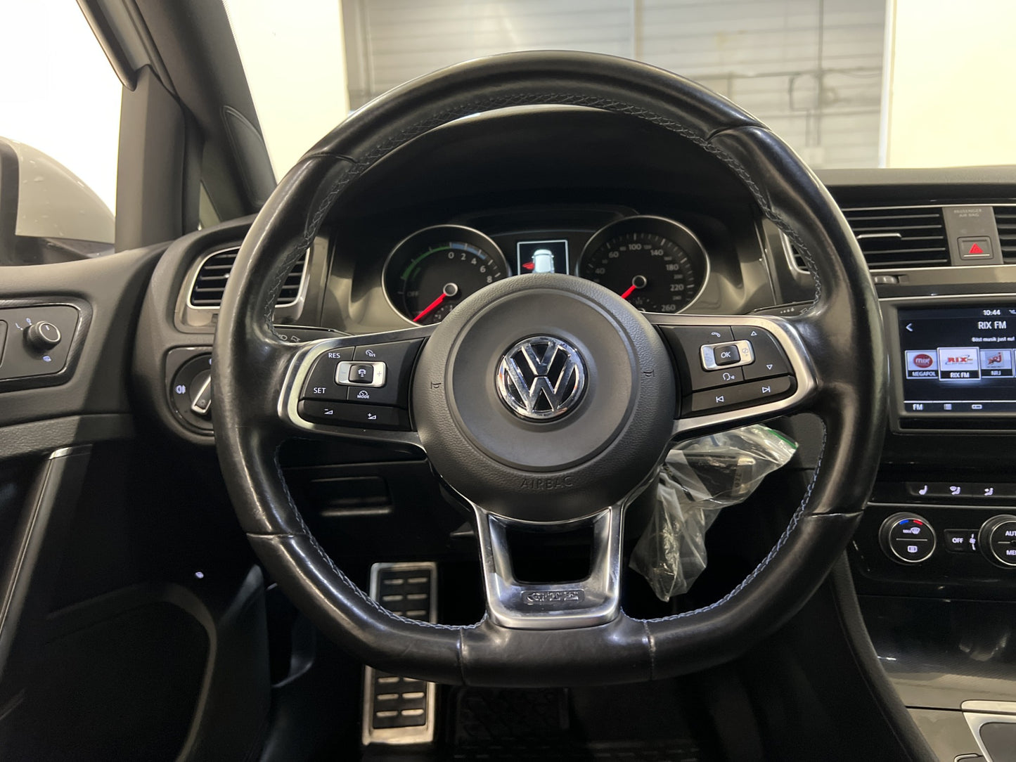 Volkswagen Golf GTE 204hk Kamera Drag Bluetooth Välservad