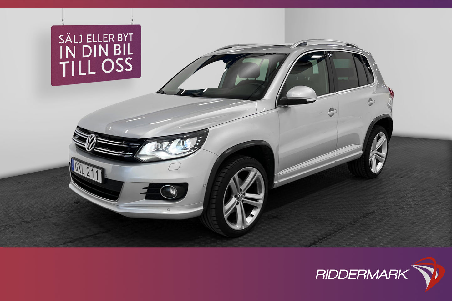 Volkswagen Tiguan 4M 184hk R-Line Pano Skinn Värmare 6645mil