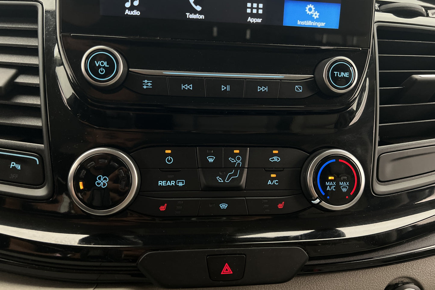 Ford Tourneo Custom 2.0TDCi Värmare CARPLAY B-Kamera 9-Sits