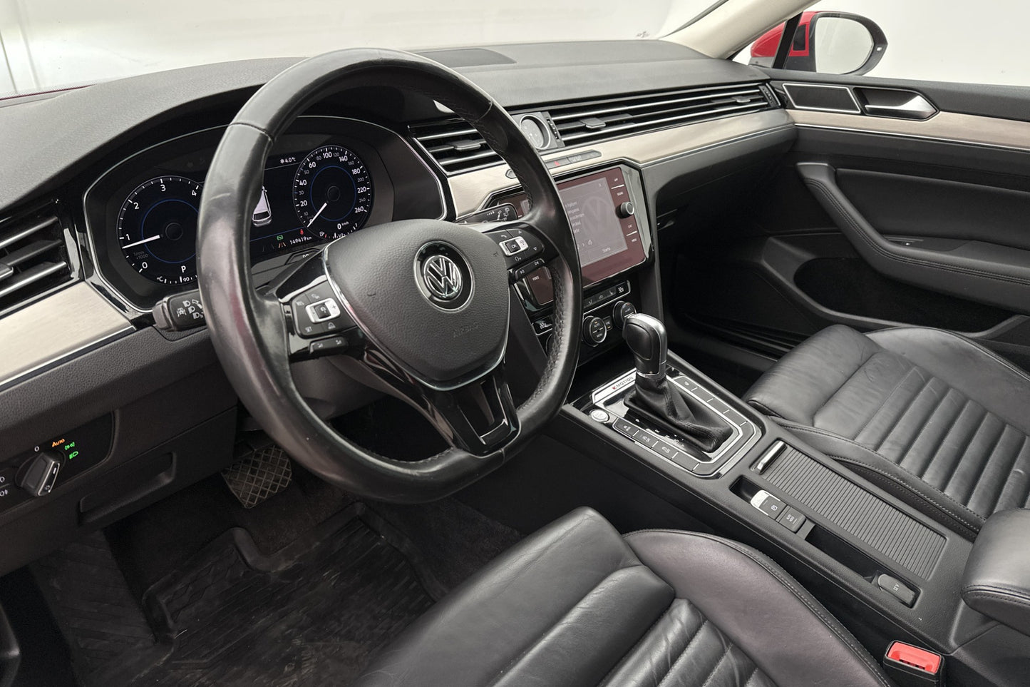 Volkswagen Passat 4M 190hk R-Line Cockpit Värm Bkamera Drag