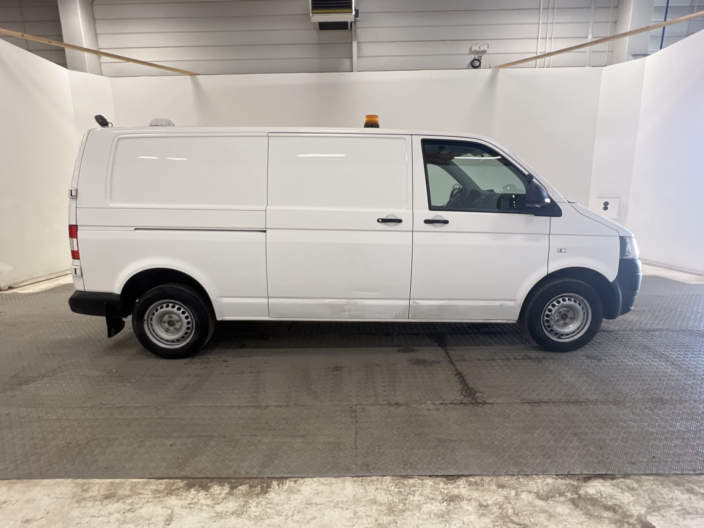 Volkswagen Transporter L2 140hk 4Motion Värmare Drag Moms