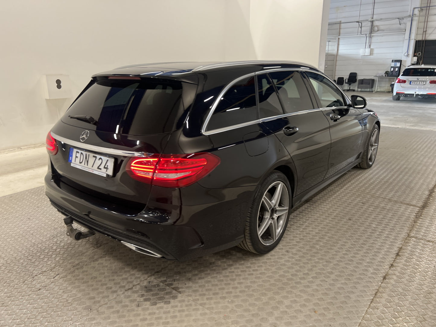 Mercedes-Benz C 220 T 4M 170hk Drag Skinn Pano LED Burmester