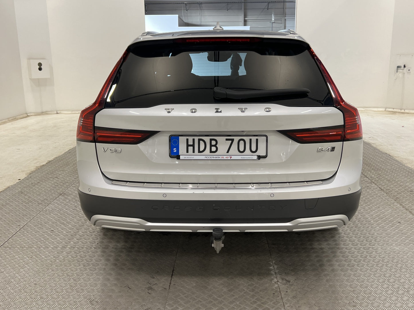 Volvo V90 Cross Country B4 AWD  Momentum VOC Pano H/K Drag