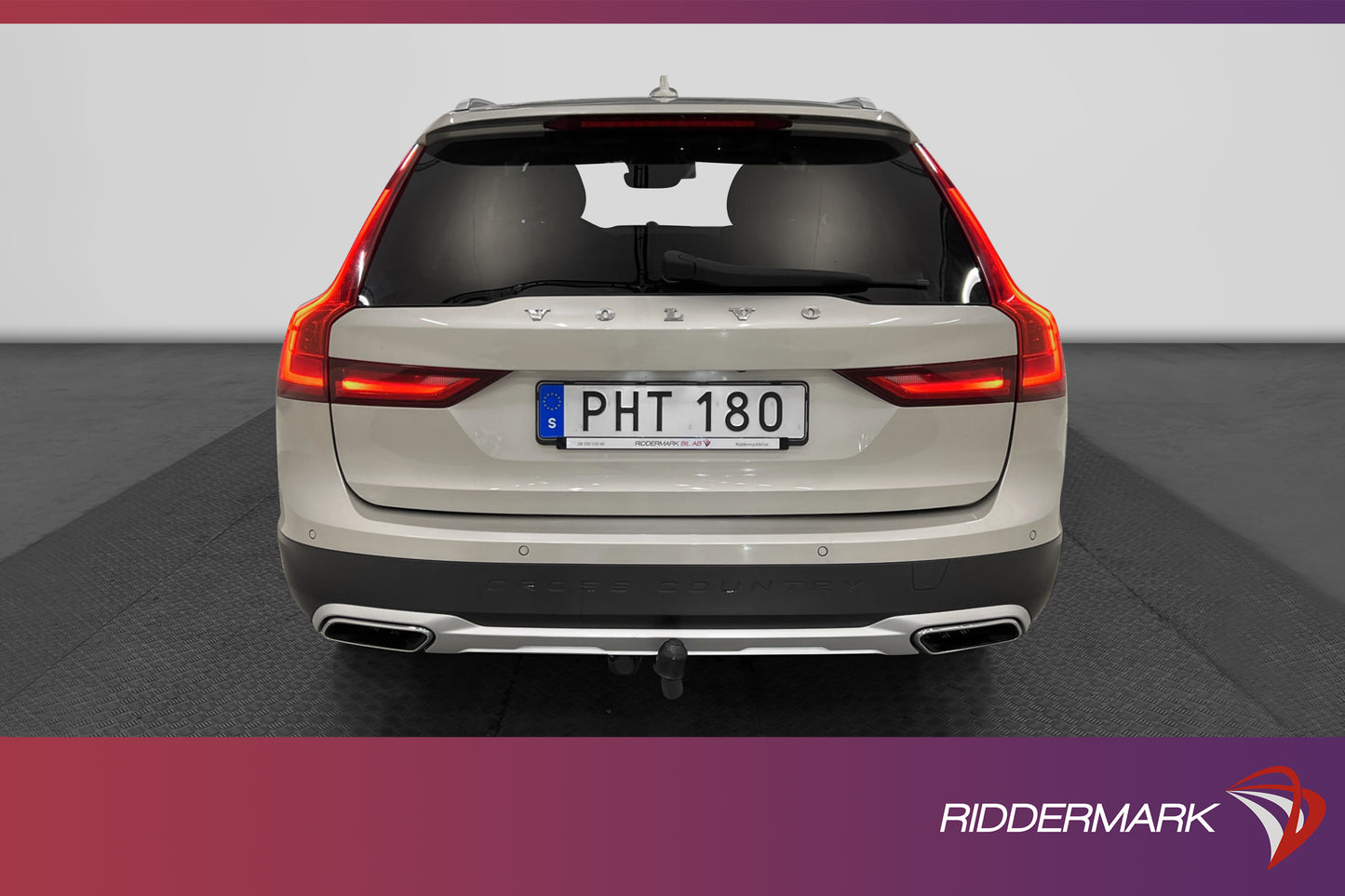 Volvo V90 Cross Country D5 AWD Inscription Pro B&W Pano 360°