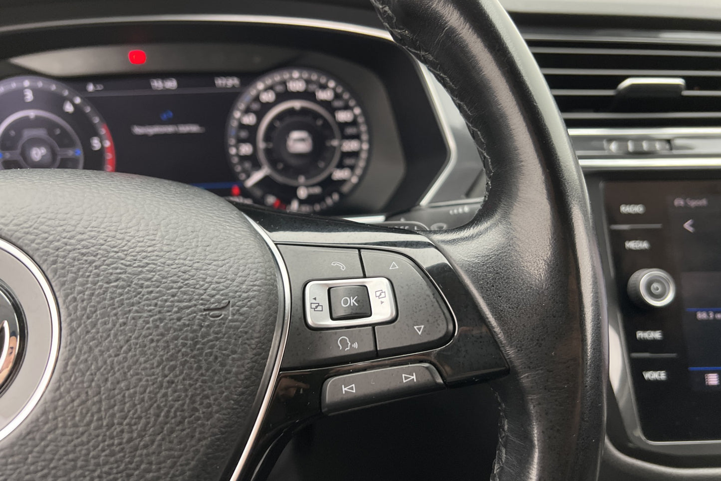 Volkswagen Tiguan Allspace 4M Premium 7-sits Cockpit Värmare