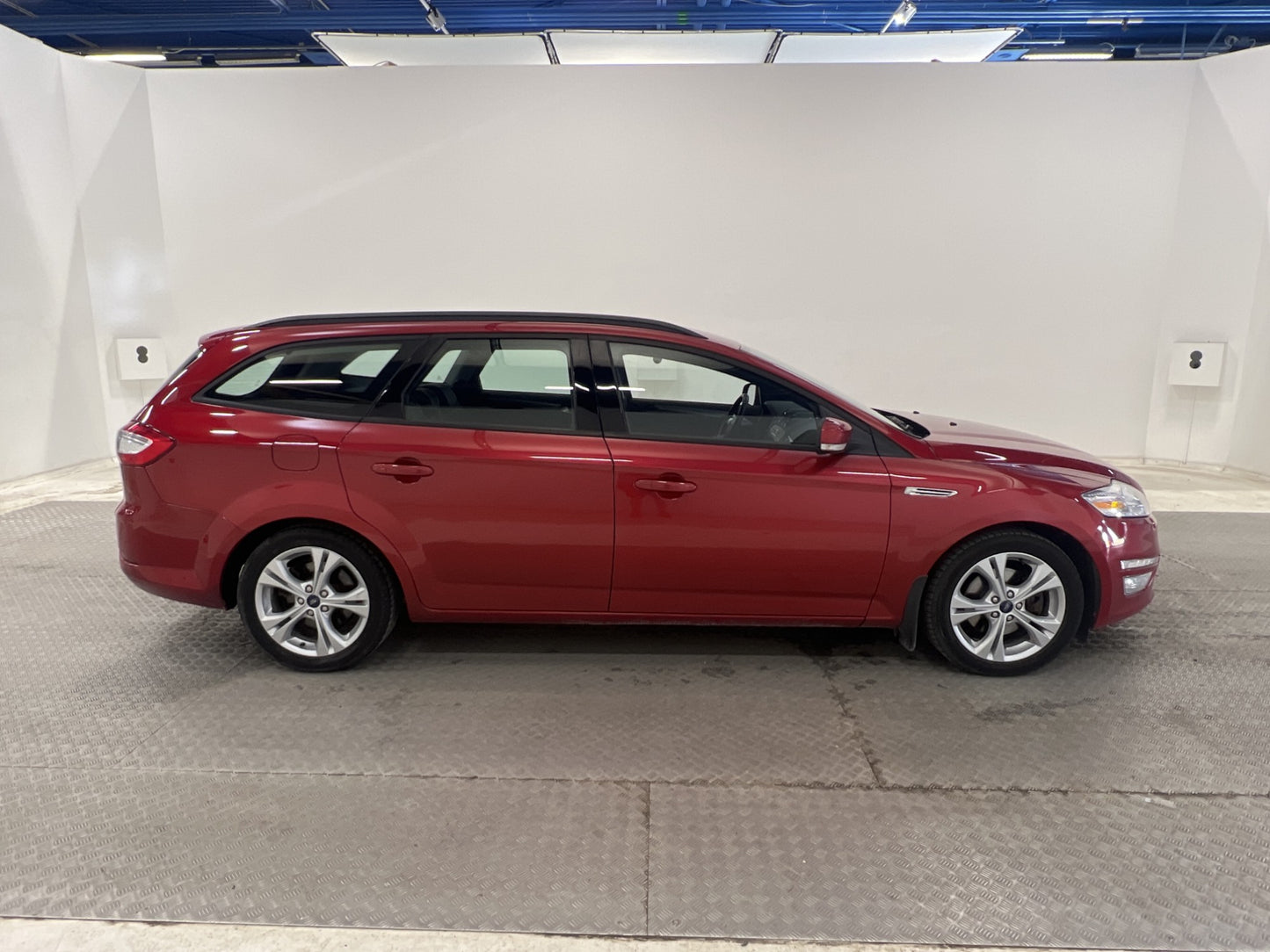 Ford Mondeo TDCi Halvskinn Farthållare Ny Servad 0.38l/mil