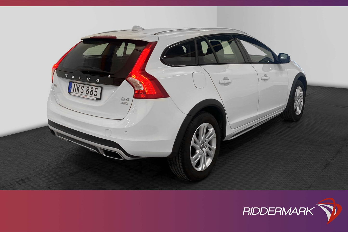 Volvo V60 Cross Country D4 AWD 190hk Summum PDC Navi Välserv