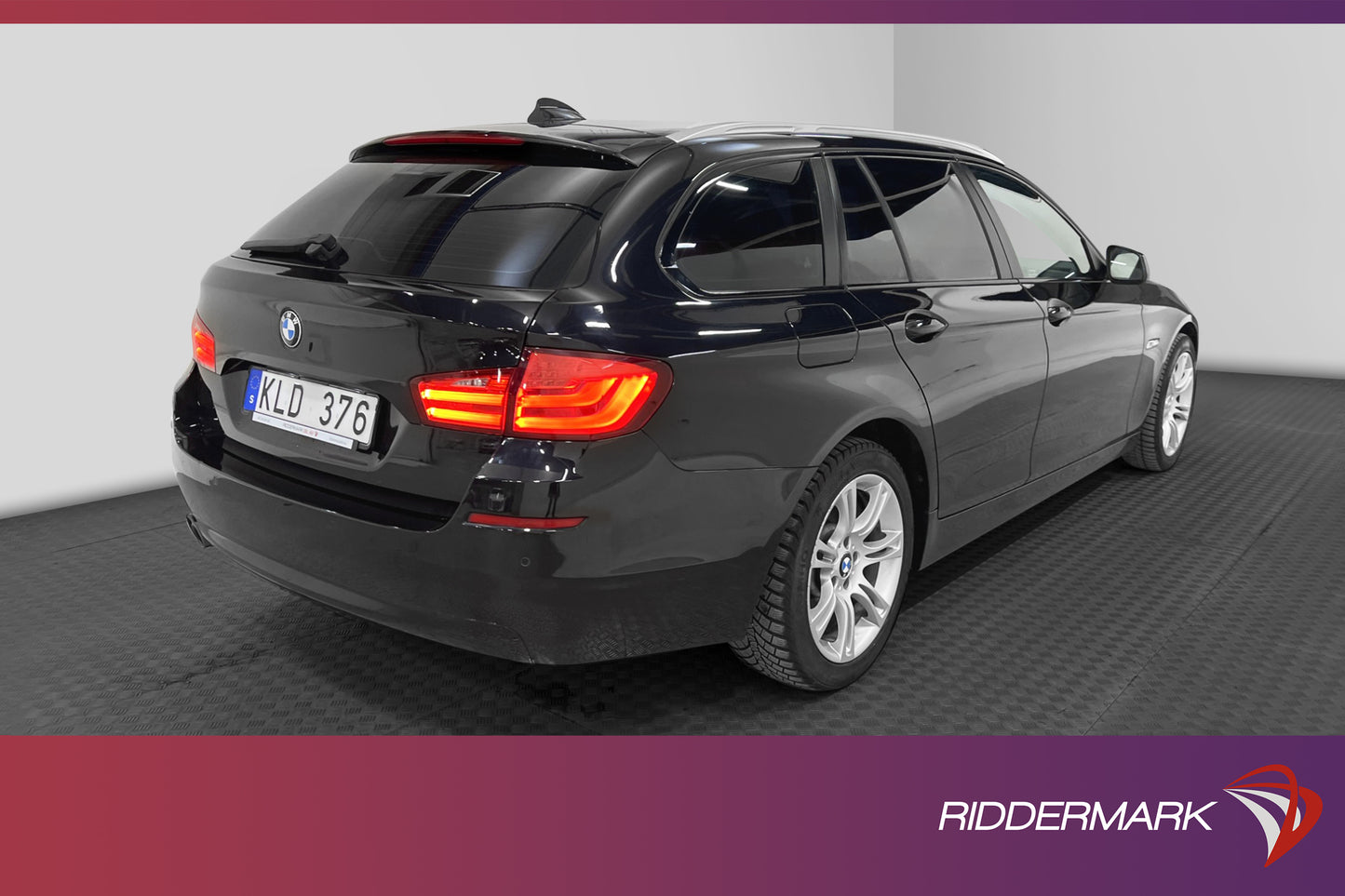 BMW 520d 184hk Touring Nybes Extraljus P-sensorer 0.44l/mil