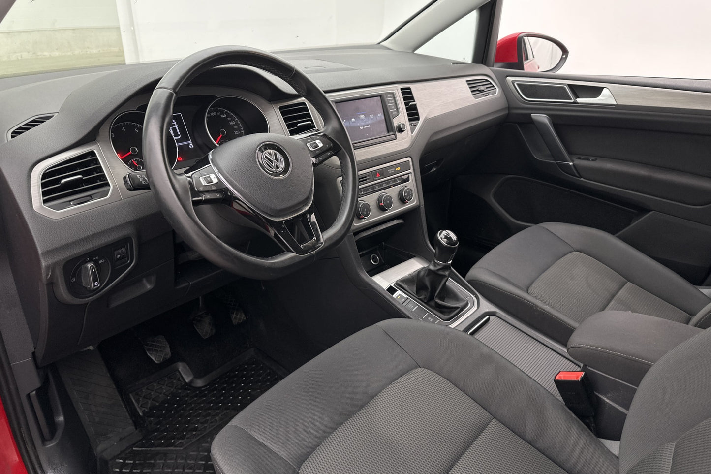 Volkswagen Golf Sportsvan TSI 110hk Värmare CarPlay Välserv