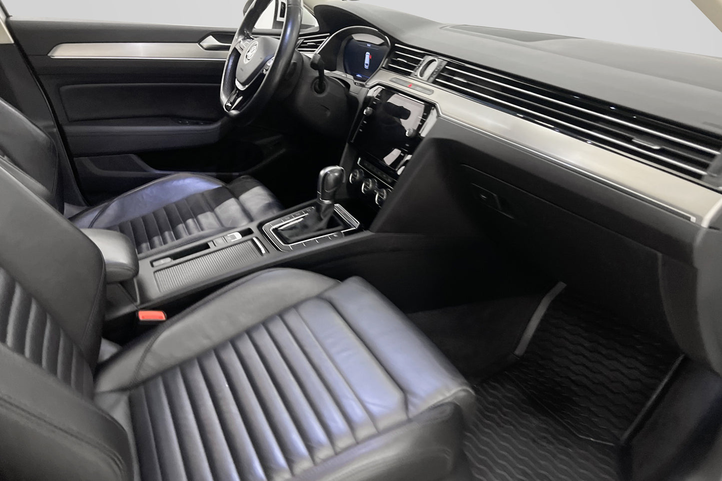 Volkswagen Passat 2.0 TDI 4M  R-line Pano Cockpit Värm Skinn