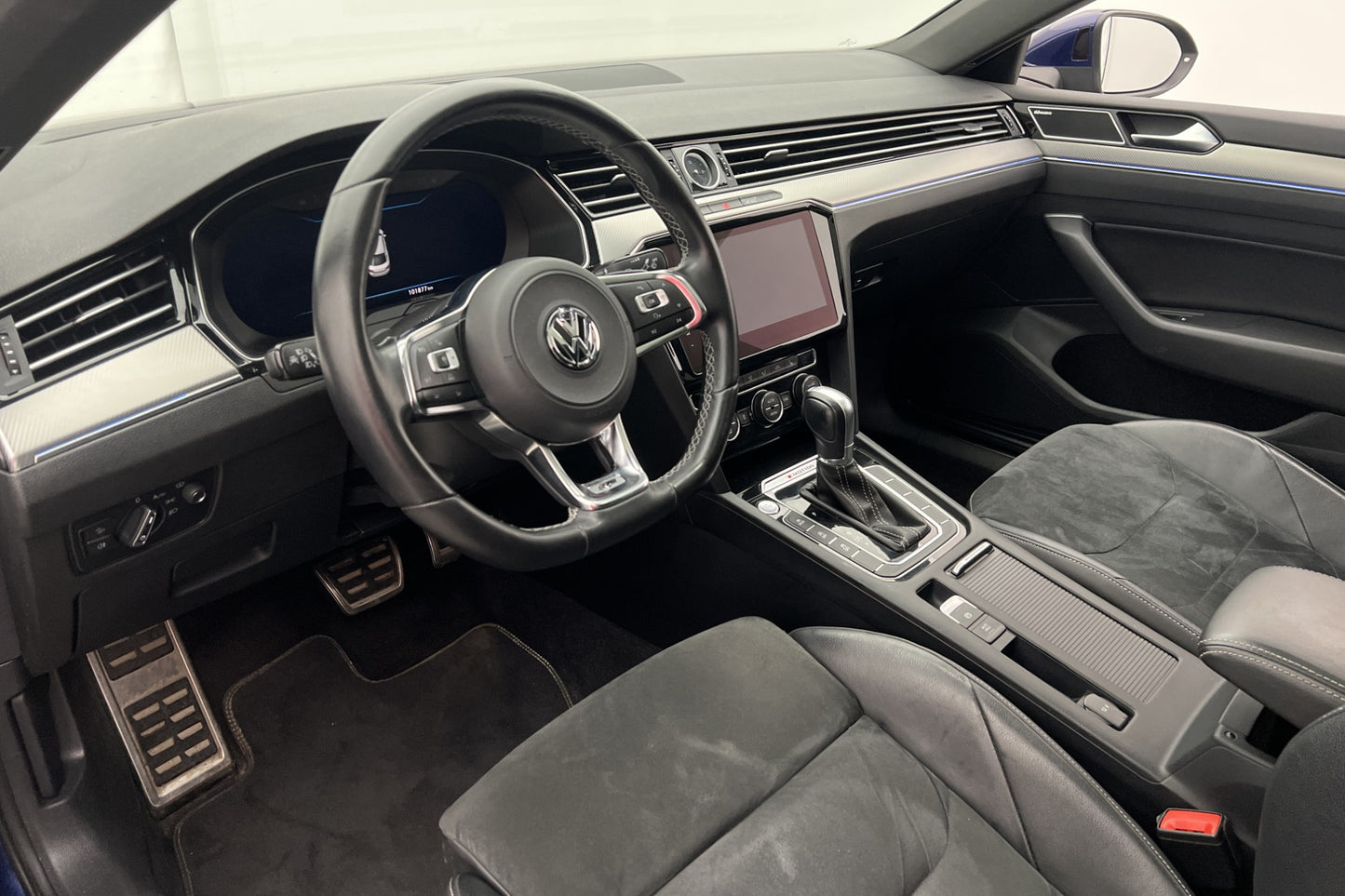 Volkswagen Arteon 2.0 TDI 240hk 4M R-Line Cockpit HUD D-Värm