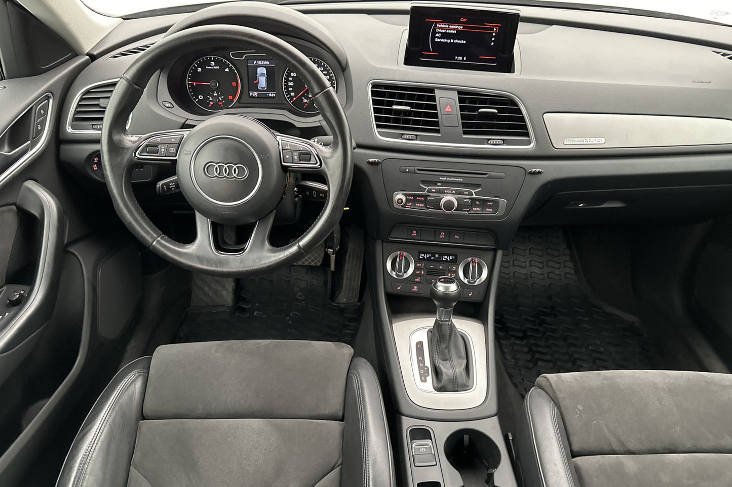 Audi Q3 2.0 TDI Quattro Comfort Sensorer Halvskinn Drag