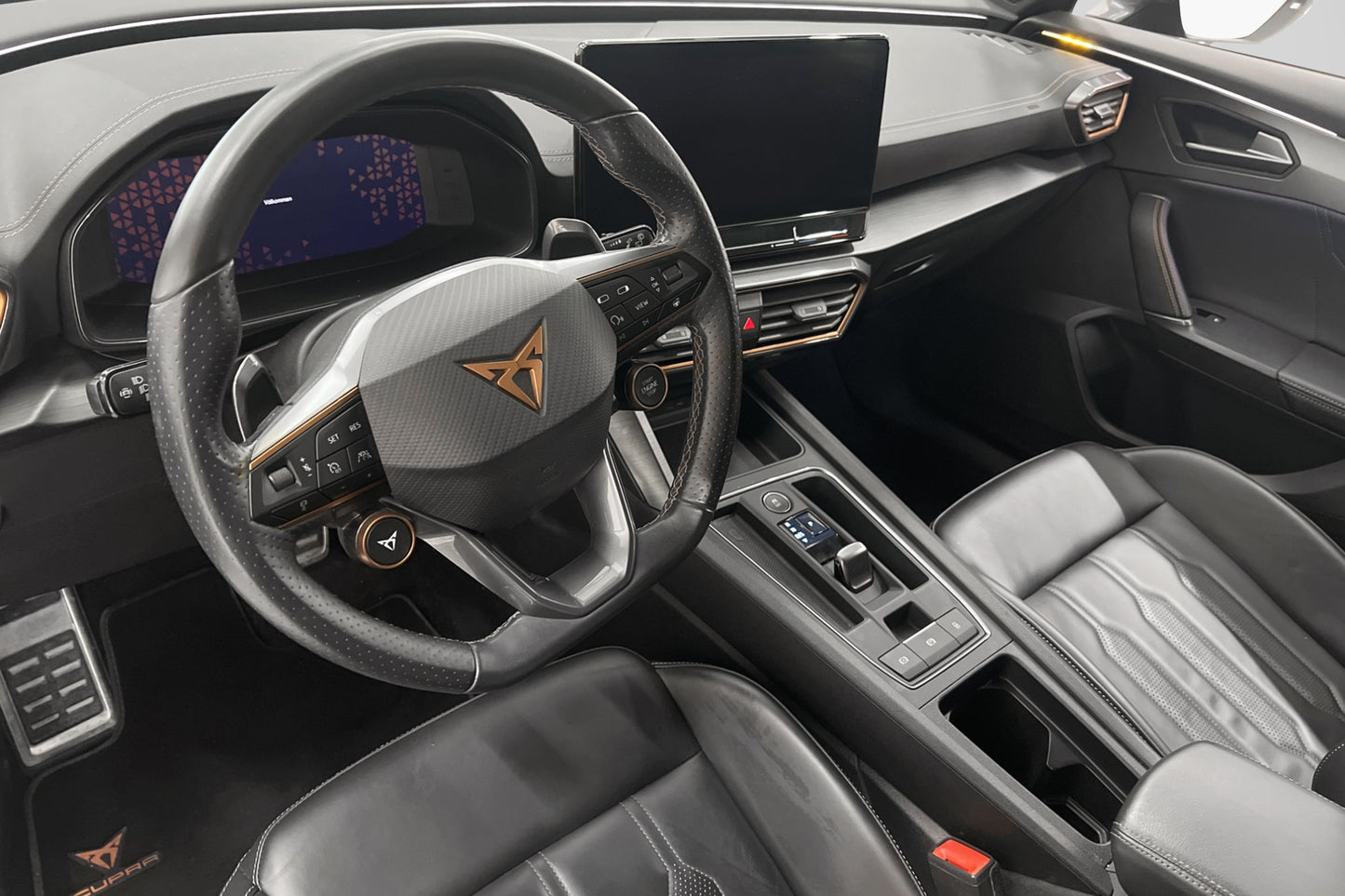 CUPRA Formentor 4Drive 310hk Cockpit Beats Skinn Navi Drag