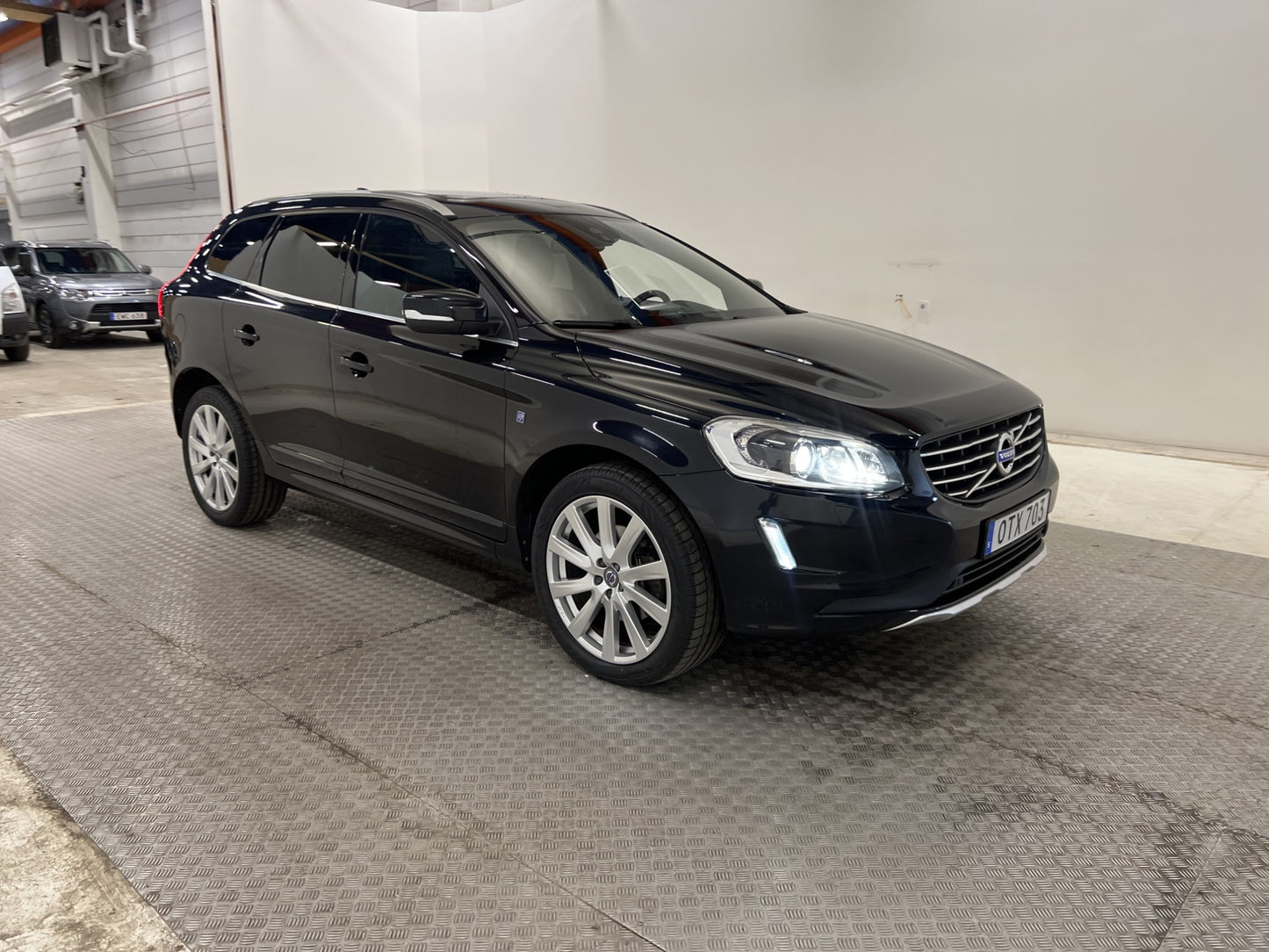 Volvo XC60 D4 AWD 181hk Ocean Race D-värm VOC Pano Skinn