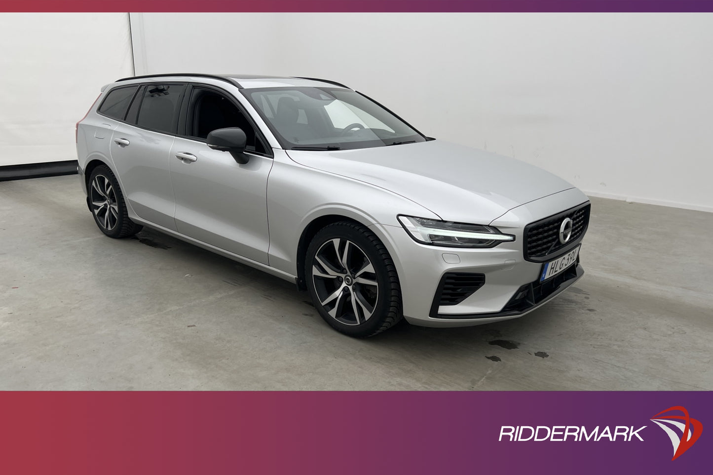 Volvo V60 Recharge T8 AWD R-Design VOC Pano B&W HUD 360 Drag