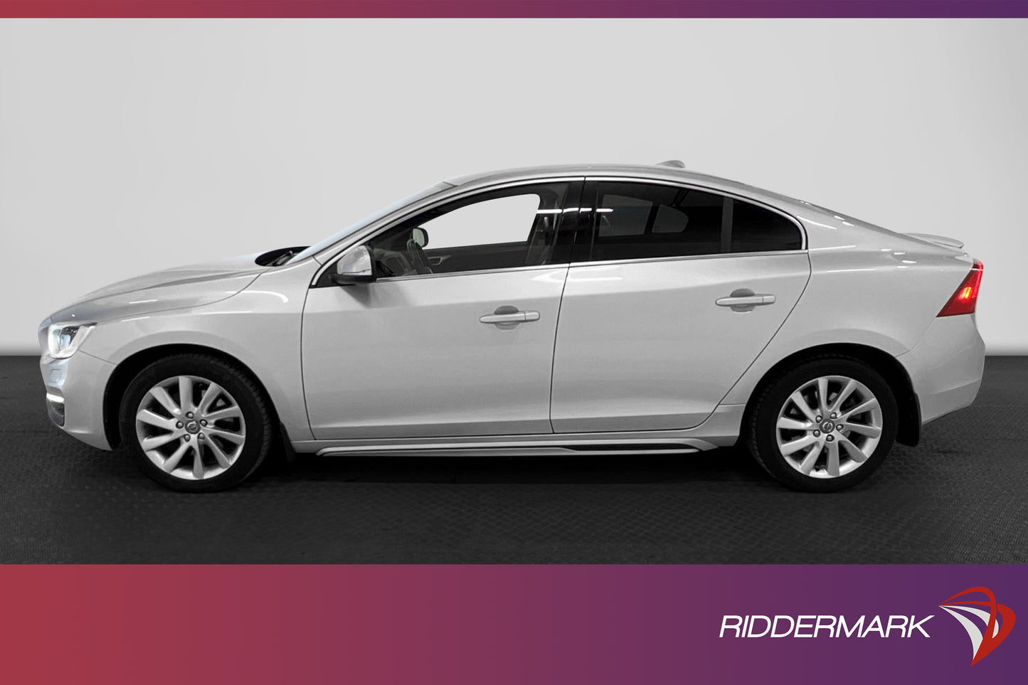 Volvo S60 D5 AWD 215hk Summum D-Värm Skinn Drag 0.63L/Mil