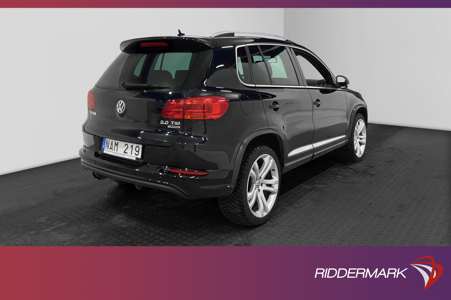 Volkswagen Tiguan 2.0 TSI 4M 180hk R-Line M-värm B-kamera