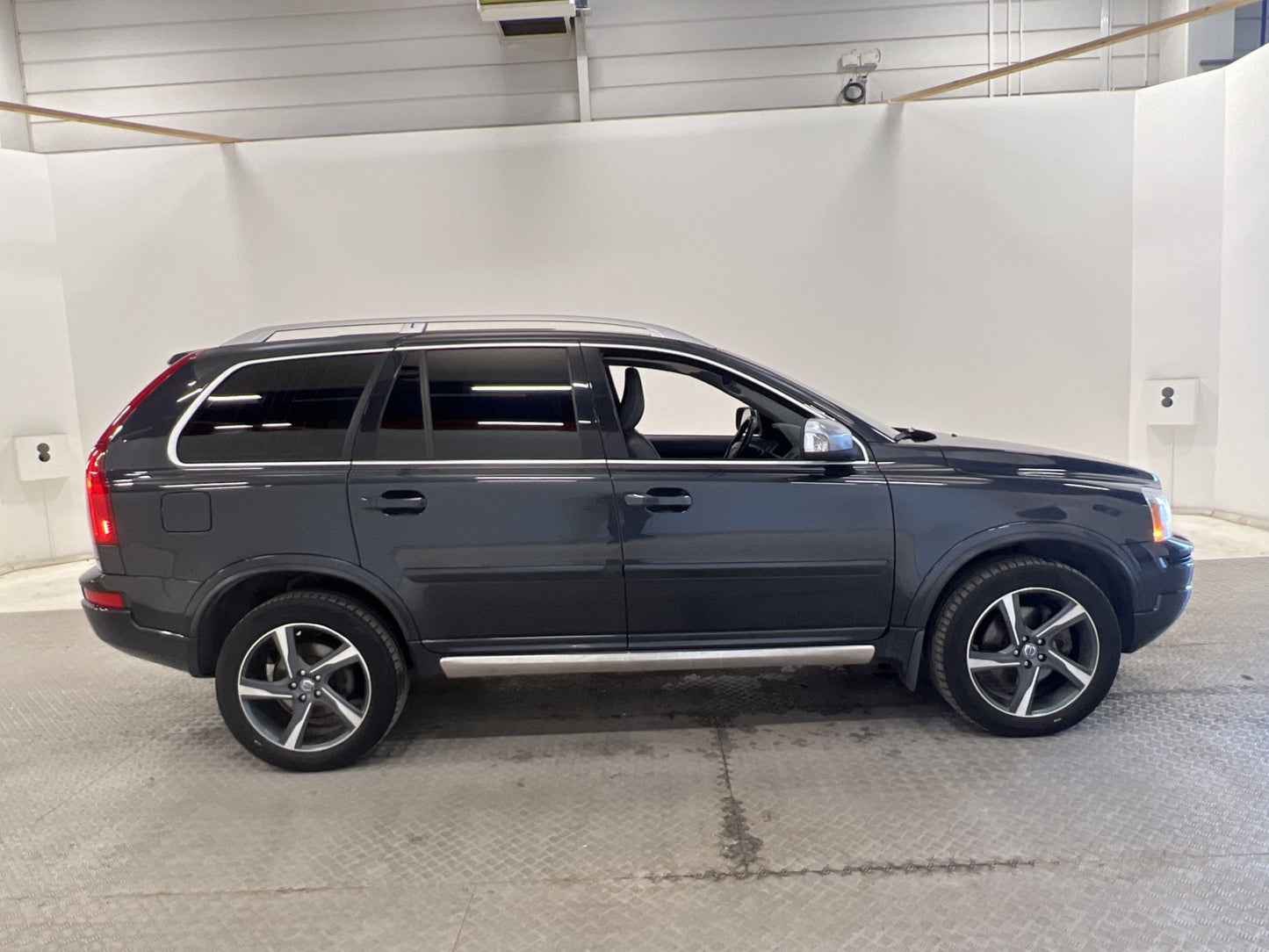 Volvo XC90 D5 AWD 200hk 7-Sits R-Design Skinn Drag